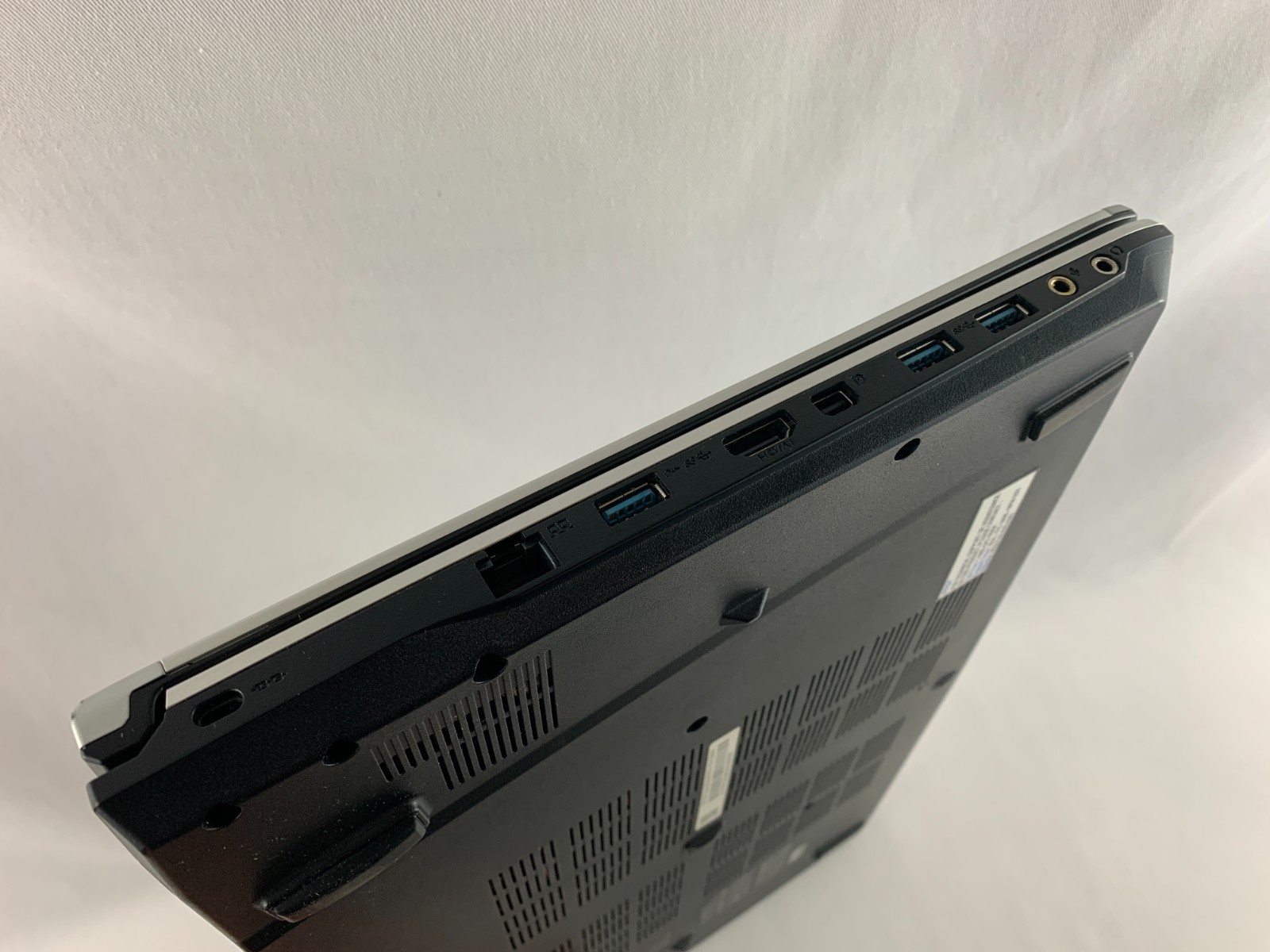 MSI MS-16J2 PE60 2QD Intel Core i7-4720HQ 2.6GHz, 12GB RAM, 1TB HDD, GTX 950M