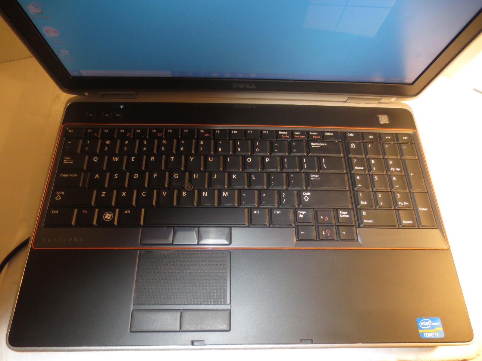 DELL LATITUDE E6520 15.6″ CORE i7-2620M@2.70GHz 6GB RAM WINDOWS 10