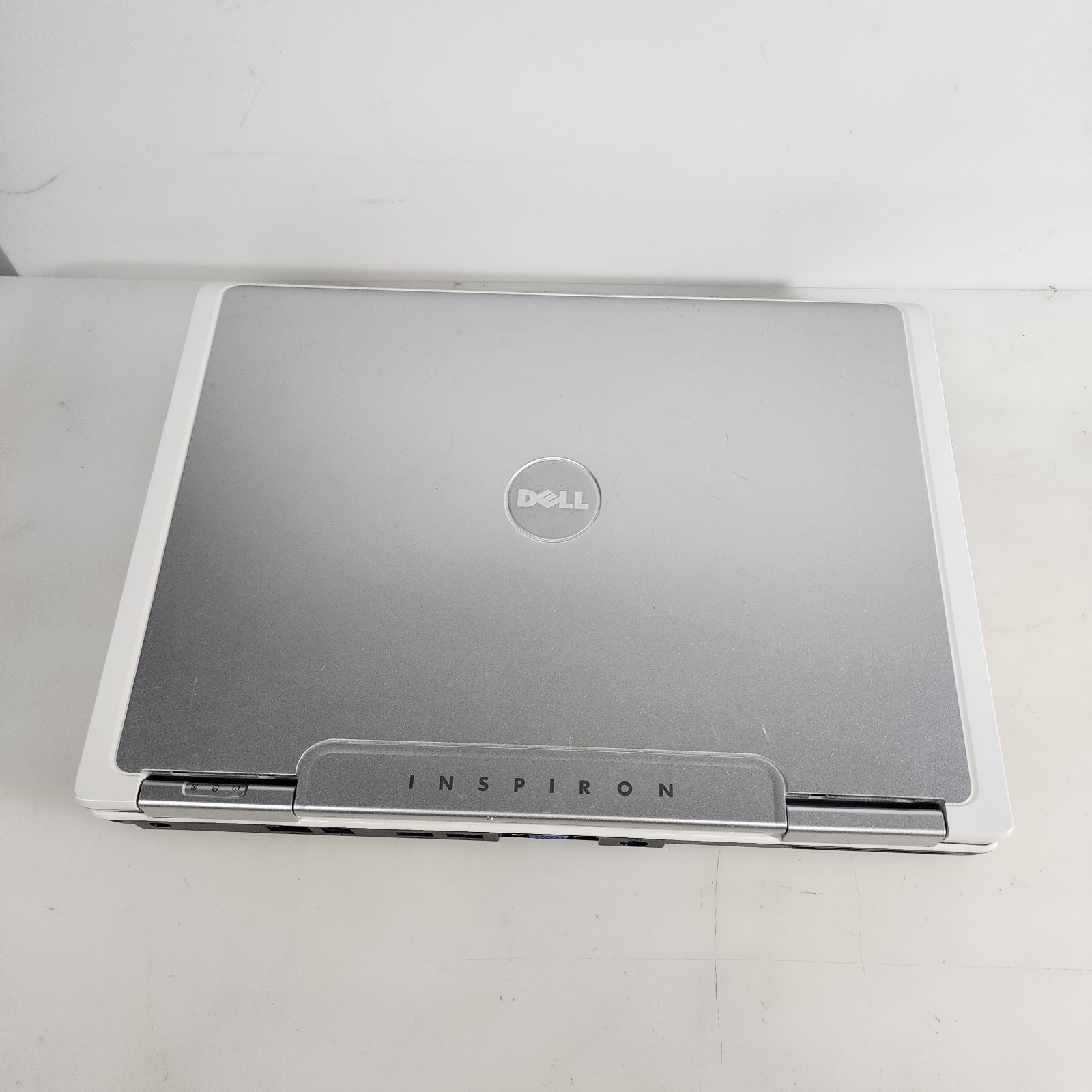 DELL INSPIRON E1505 LAPTOP 1GBRAM SCREEN INTACT W/PwrCord – WORKS