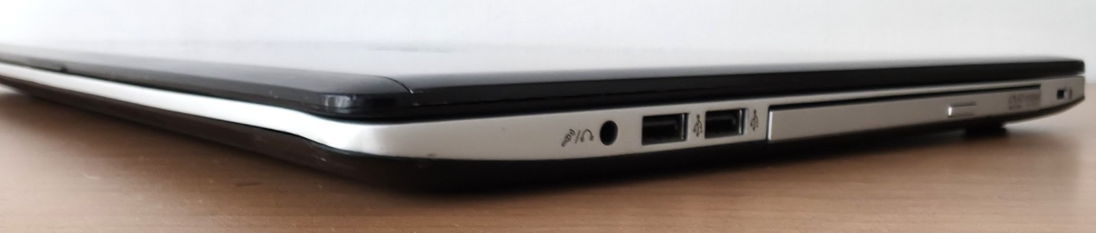 Asus S56CB-XX172H-Intel I5+Geforce Gt740M Notebook.