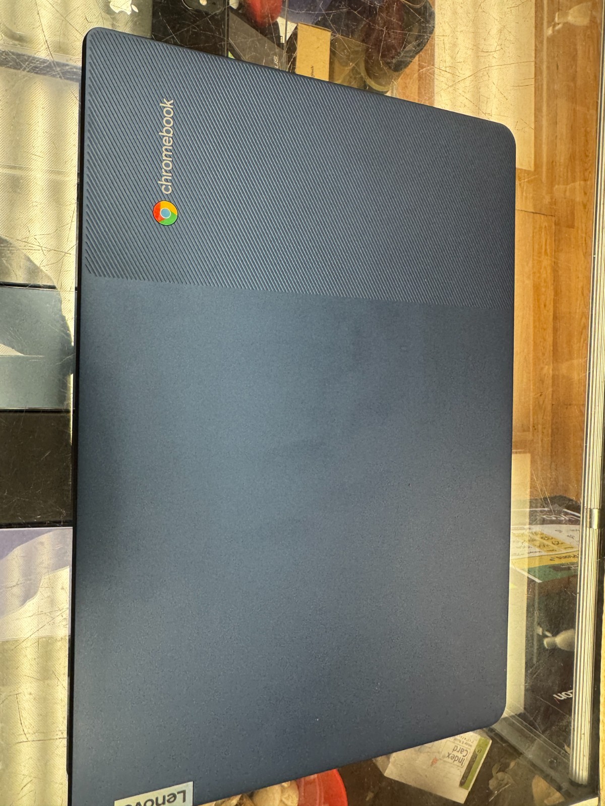 Lenovo IP Slim 3 Chrome 14M868 Chromebook – 14″ FHD Touchscreen