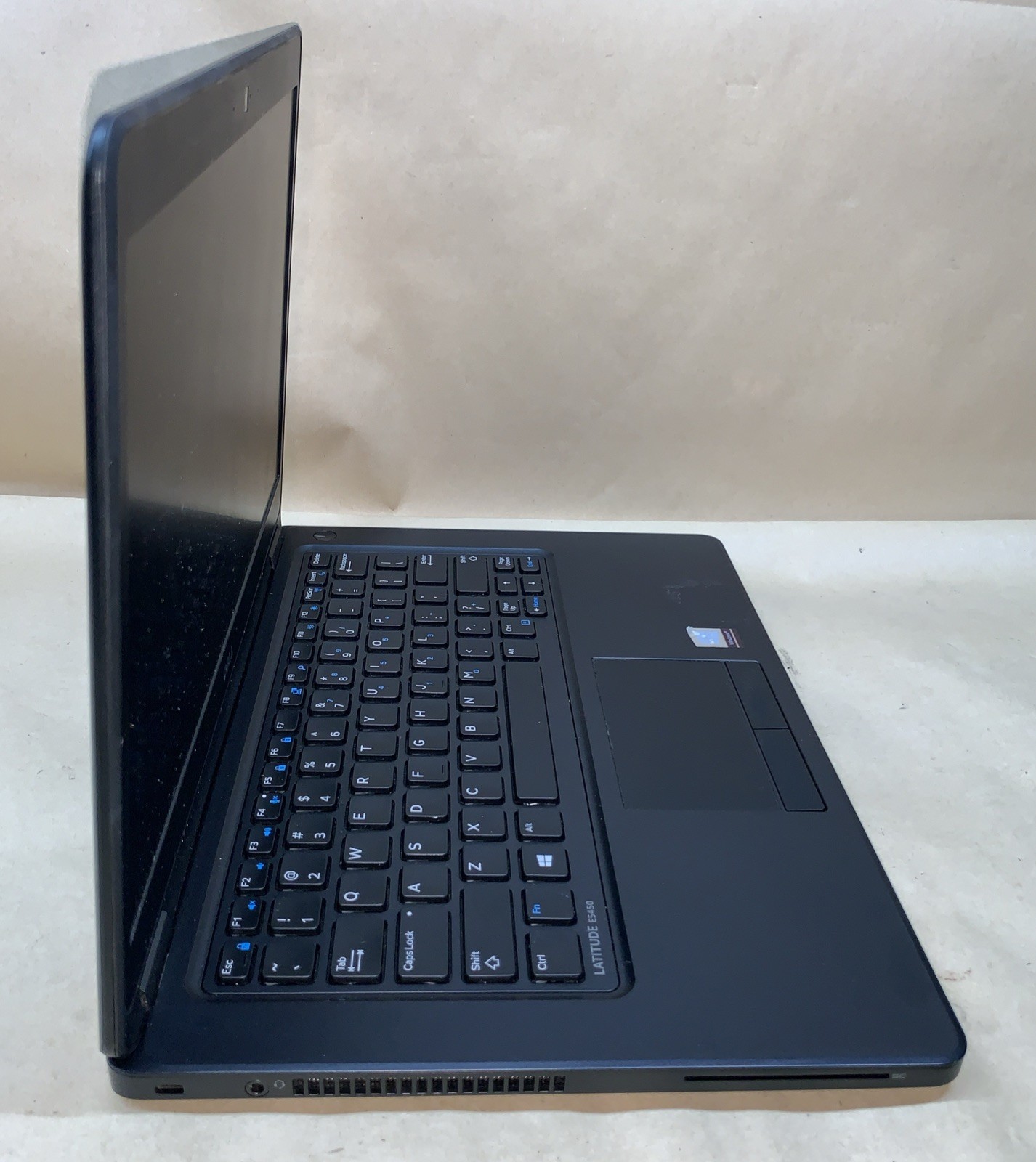 Dell Latitude E5450 14″ i5-5300U@2.3GHz, 4GB RAM, No SSD, No OS