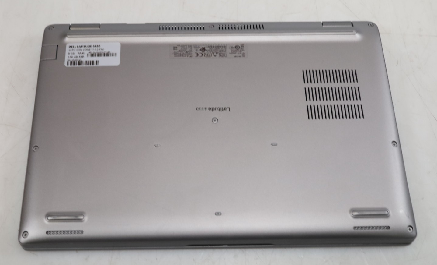 Dell Latitude 5430 14″ Intel i7-1255U 8GB DDR4 No HDD COA OS
