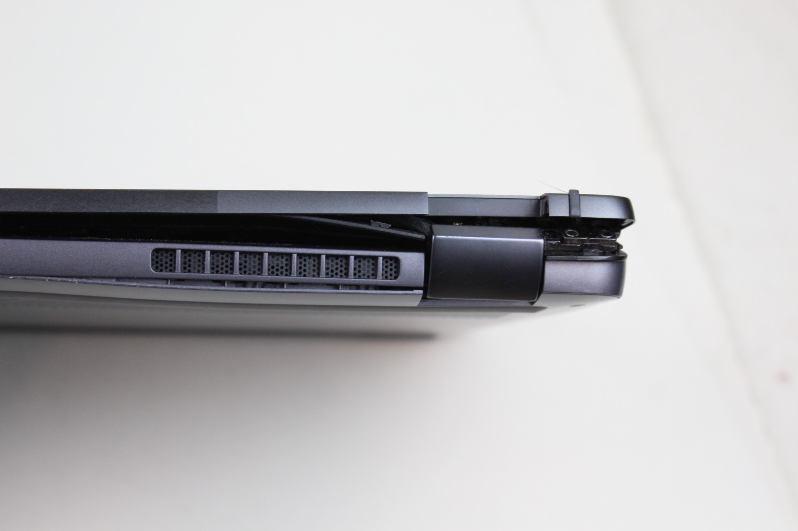 AS IS PARTS Lenovo IP Flex 5 Chrome 14IAU7 I3-1315U NO HDD 8GB RAM
