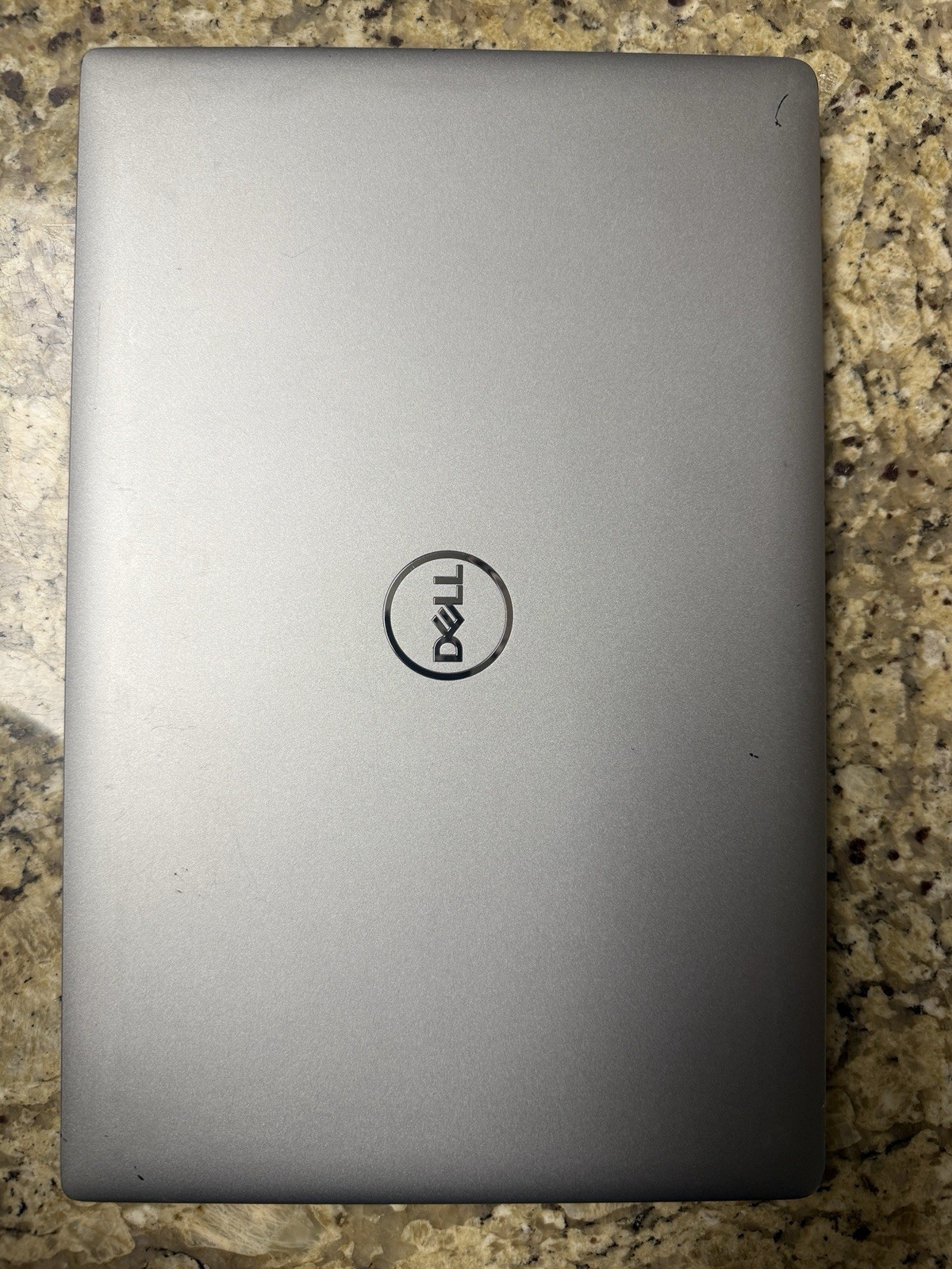 Dell Precision 3561 i5-11500H NVIDIA T600 16GB RAM 512GB SSD .