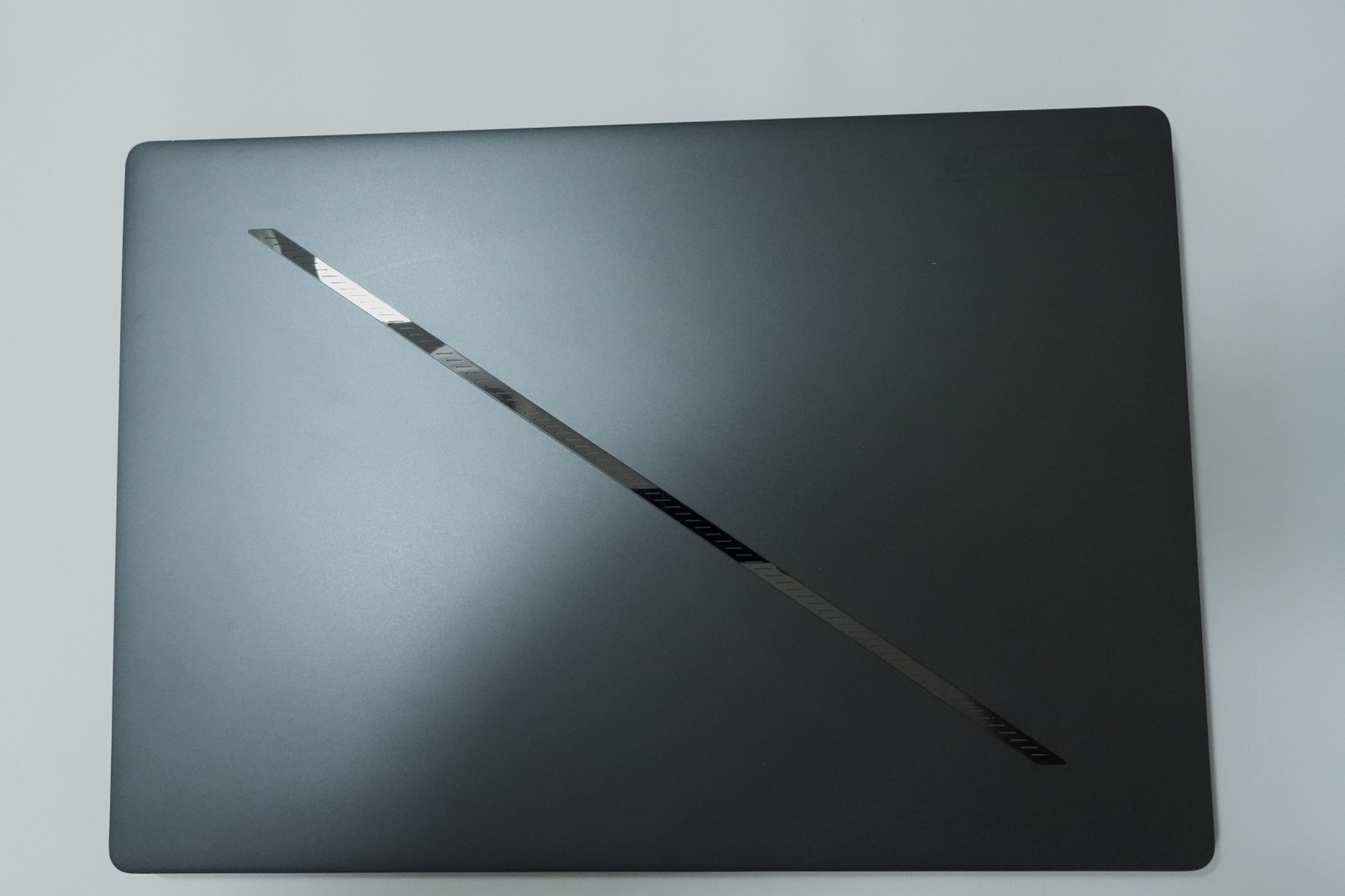 asus rog zephyrus g16 rtx 4090 OLED 240 hz Intel I9 185h 32gb DDR5 RAM 2 TB SSD