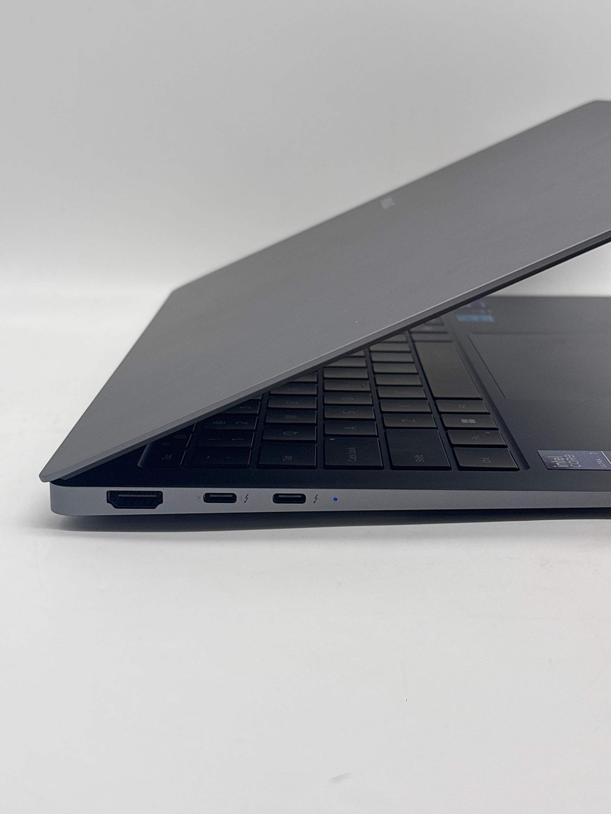 Samsung Galaxy Book NP940XHA Touch AMOLED Ultra 7 256V 16GB RAM 512GB SSD Used