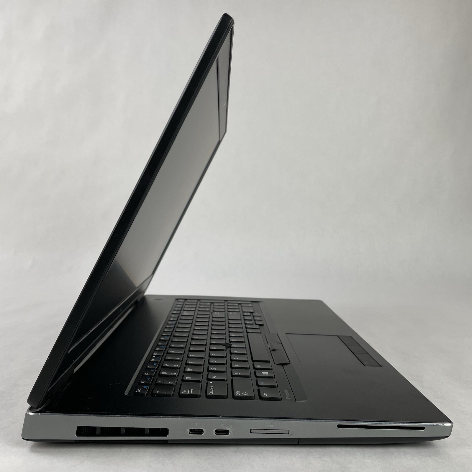 Dell Precision 7730 17.3″ i7-8850H 2.6GHz 32GB RAM NVIDIA No SSD No OS Dent Edge