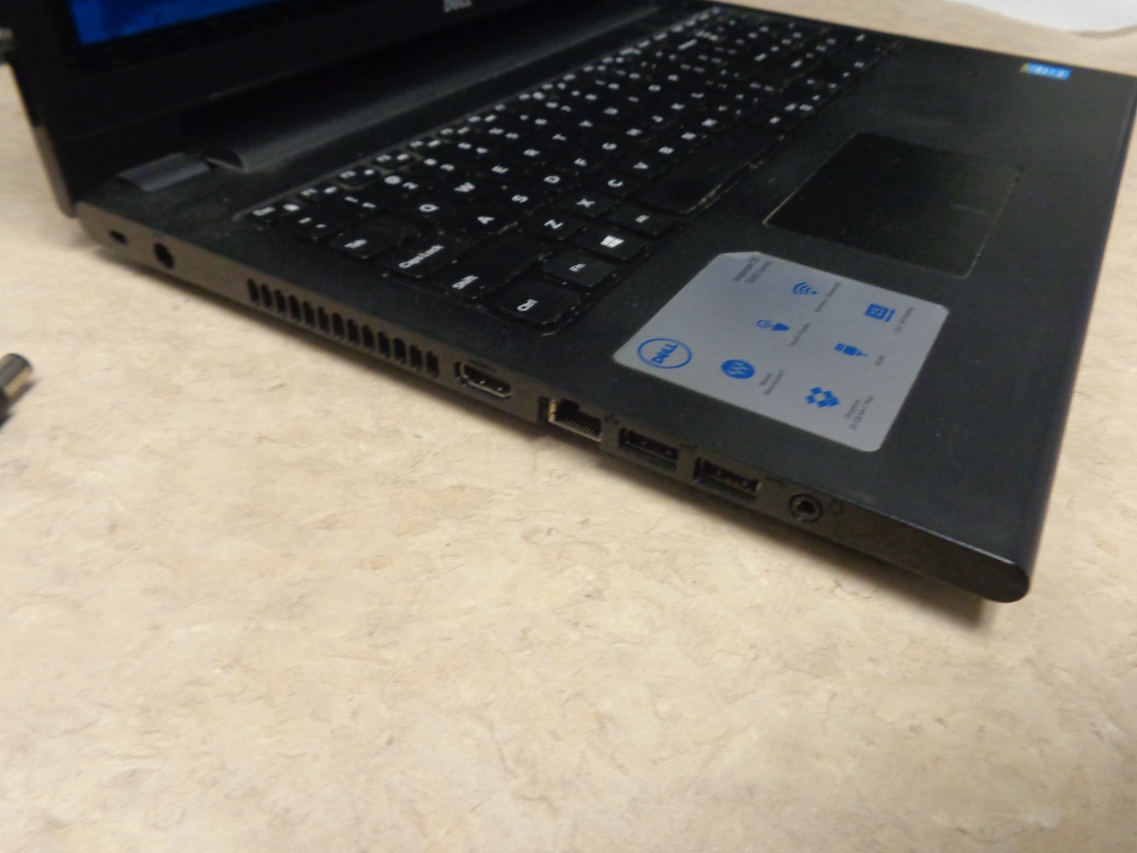 Dell Inspiron 15 3542 Core i3-4030U 1.9GHz 8GB RAM 500GB SSD 15.6″ Touch Win10
