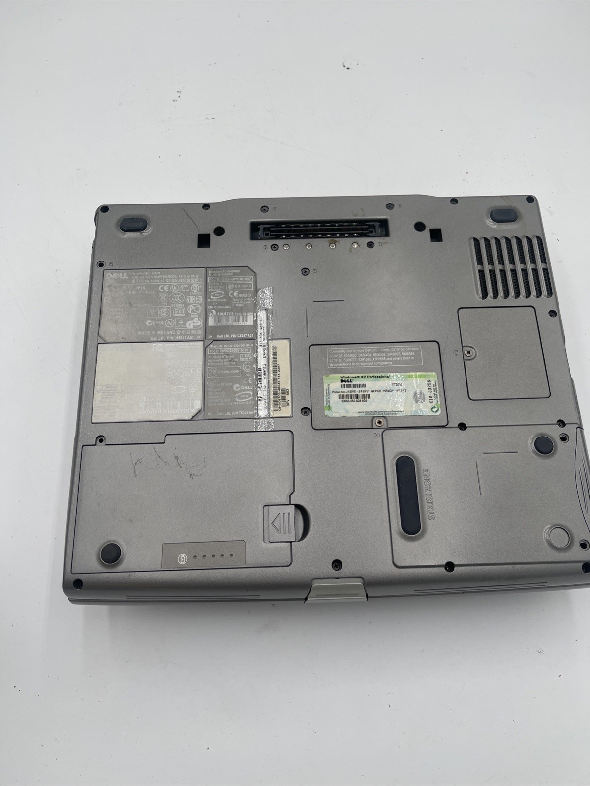 Dell Latitude D610 Pentium M 1.73Ghz 14″ Laptop w/512 Mb RAM ,DVDRW / NO HDD