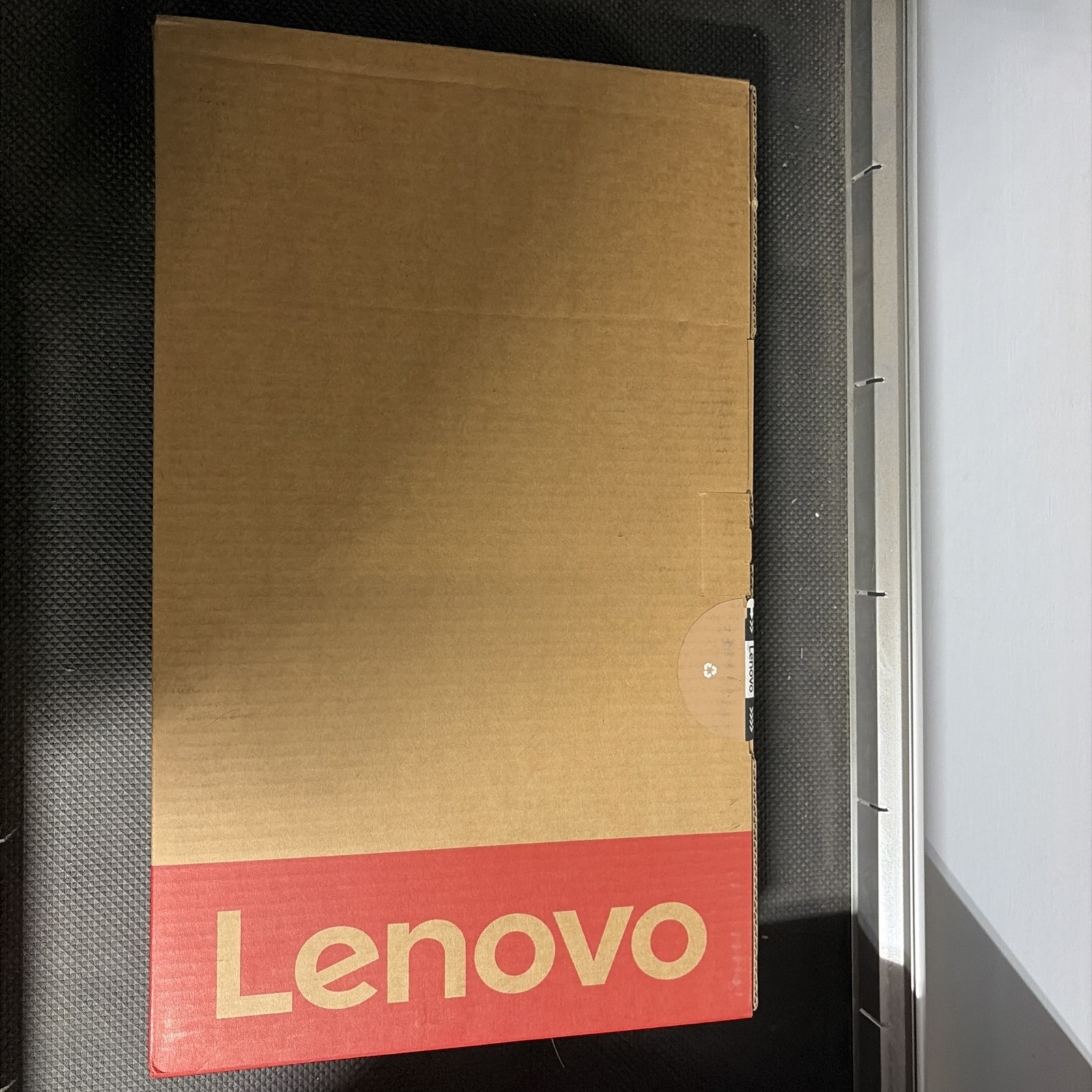 Lenovo – Yoga 9i 2-in-1 Aura Edition 14″ 3K OLED Touchscreen Laptop – Core Ul…
