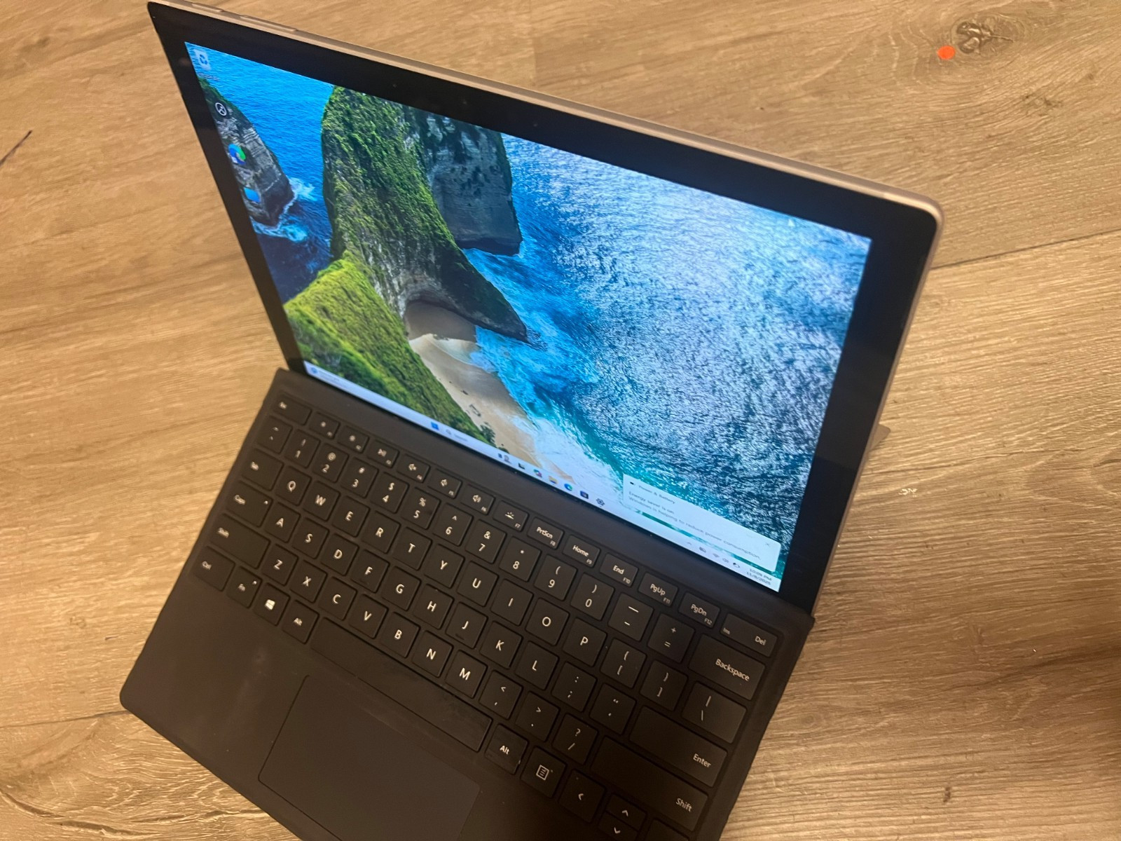 Microsoft Surface Pro 7+ 12.3″ (256GB SSD, Intel Core i5 11th Gen., 2.40 GHz