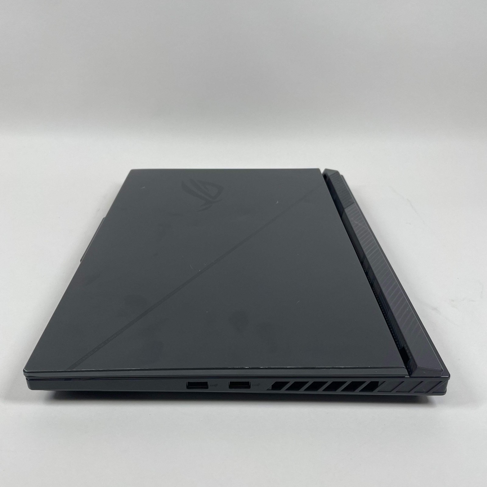 Asus ROG Strix G16 G614 16″ i9-14900HX 2.2GHz 16GB RAM 1TB SSD GeForce RTX 4060