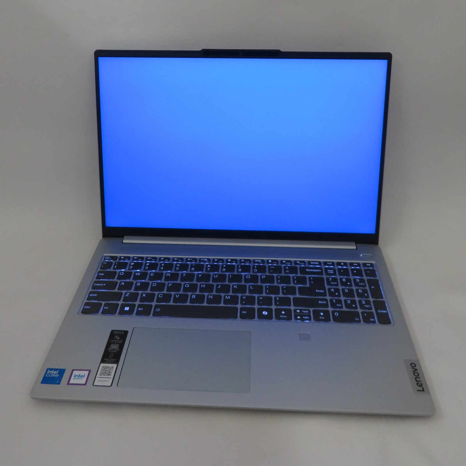 Lenovo IdeaPad Slim 5 16IRU9 CORE 7 150U 1.8GHz 8GB RAM 512GB Windows 11