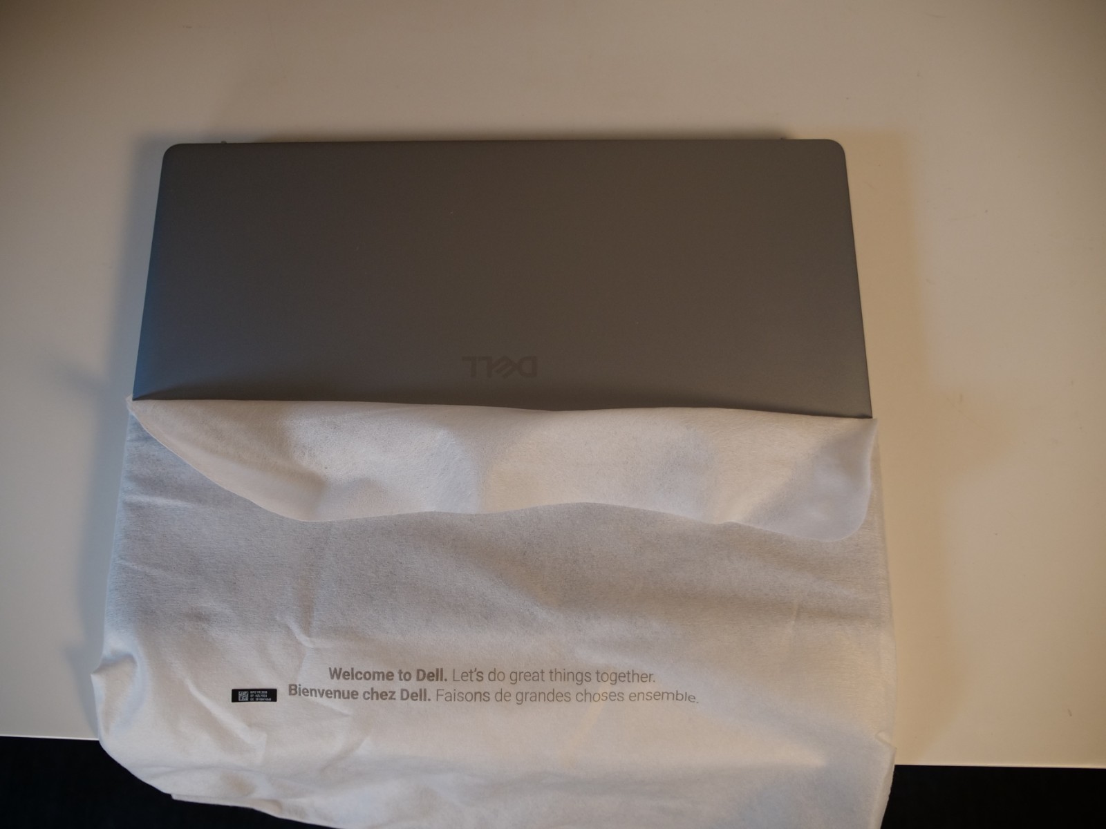 Dell 16 (DC16251) — 16″ FHD+ Touchscreen — Intel Core 7 150U / 16GB / 1TB SSD