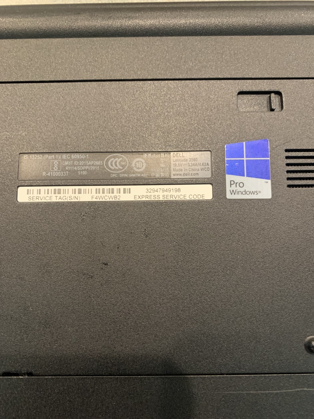 Dell Latitude 3560 laptop 8gb RAM 298gb HDD Windows 10 Pro 15.6” screen