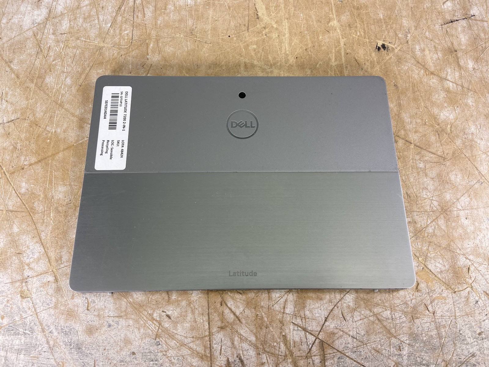 DELL LATITUDE 7200 2-IN-1 i5-8365U @ 1.60GHz, 8GB RAM, NO HDD/OS – (FOR PARTS)