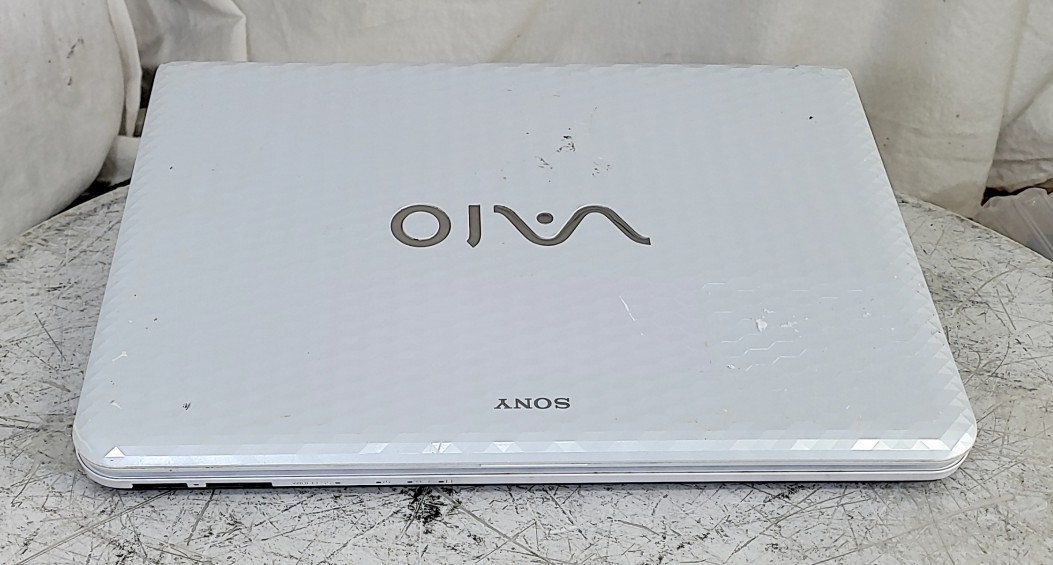 SONY PCG-61A12L VPCEG16FM Laptop Core I5-2410M 4GB 640GB SEE NOTES