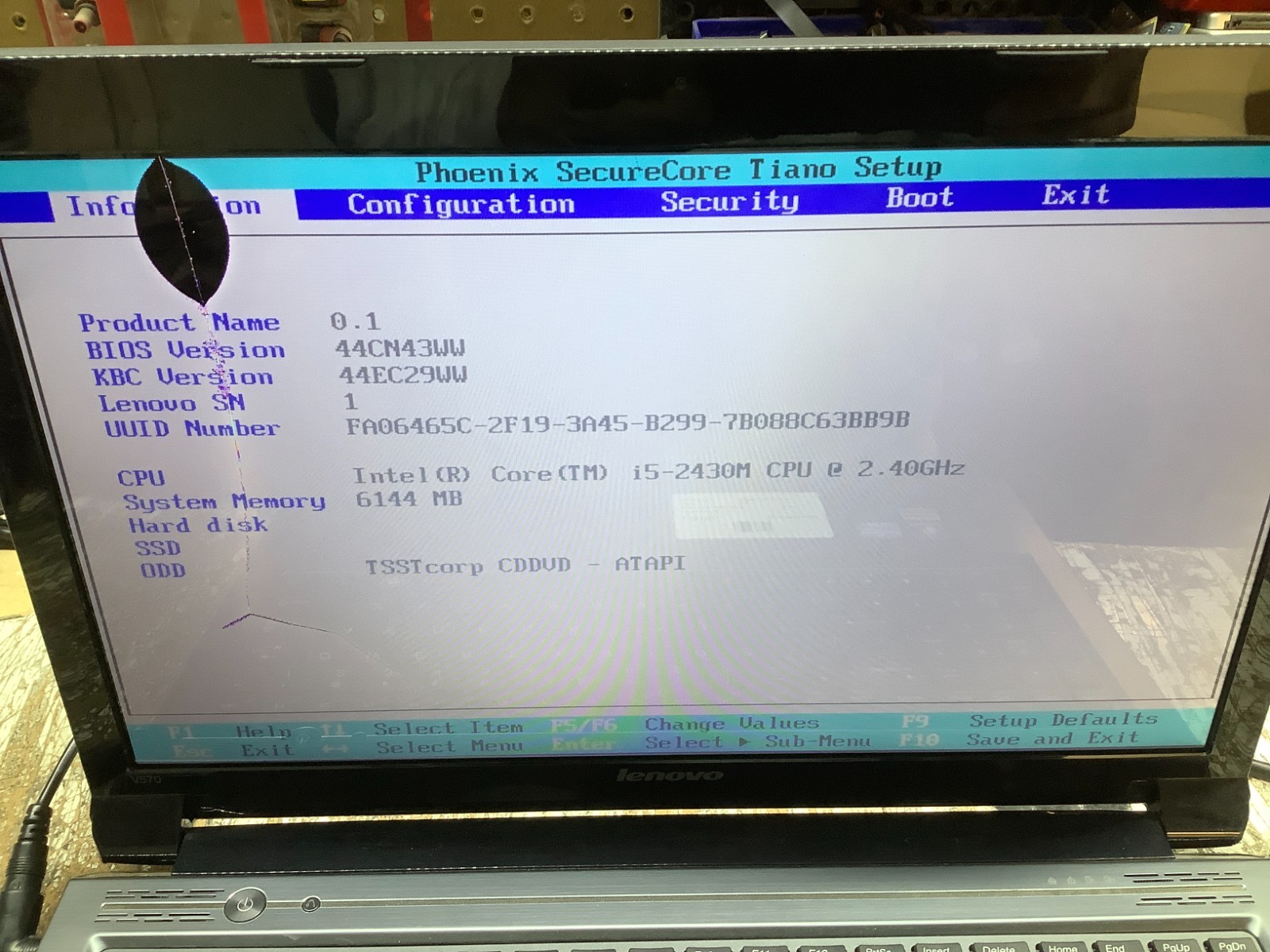 Lenovo V570 Intel i5-2430M 2.4GHz 6 GB NO HDD – Cracked LCD
