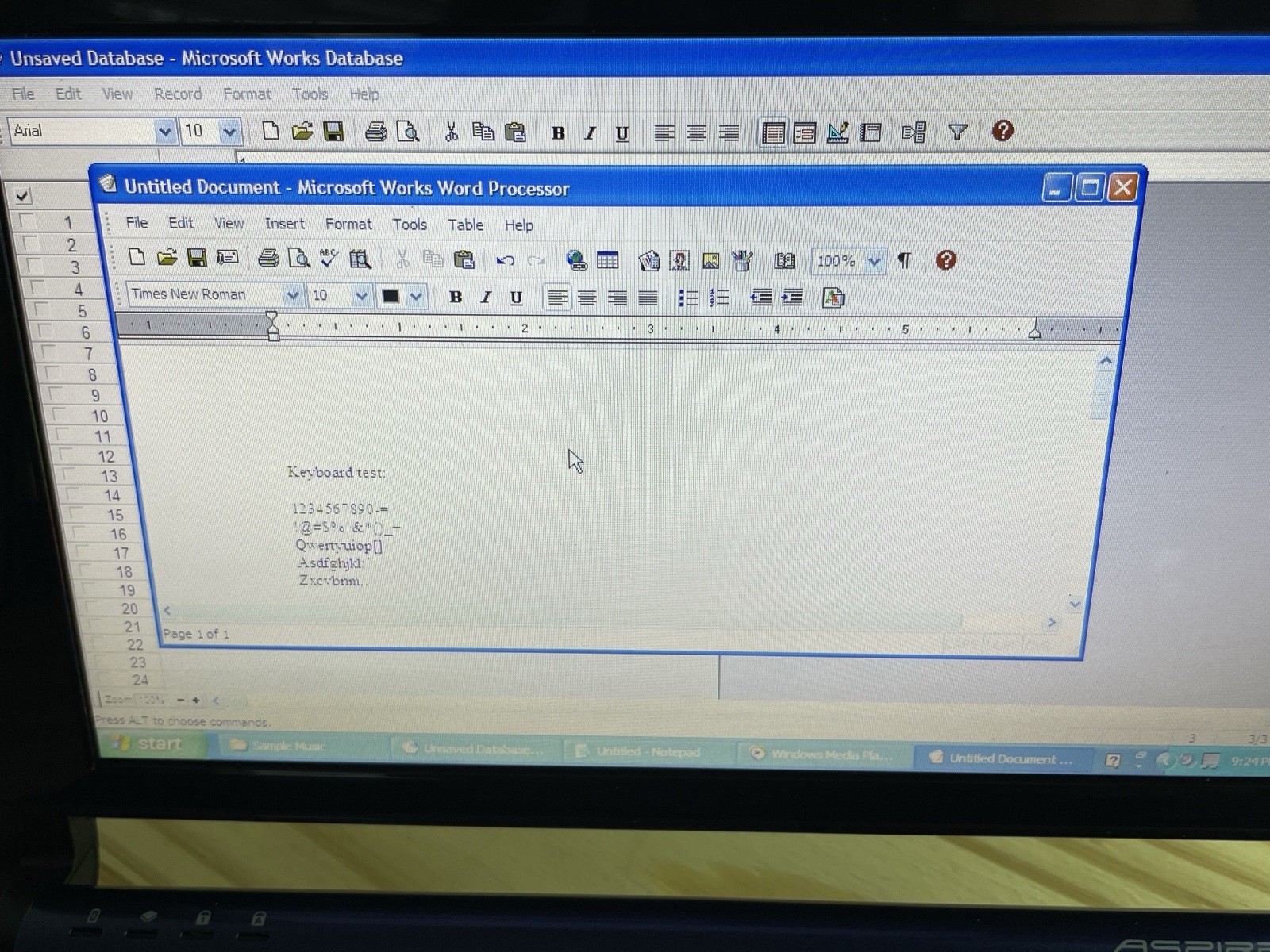 Acer Aspire One ZG5 Netbook 9” Intel Atom 1.6GHz 1GB Windows XP -No Charger