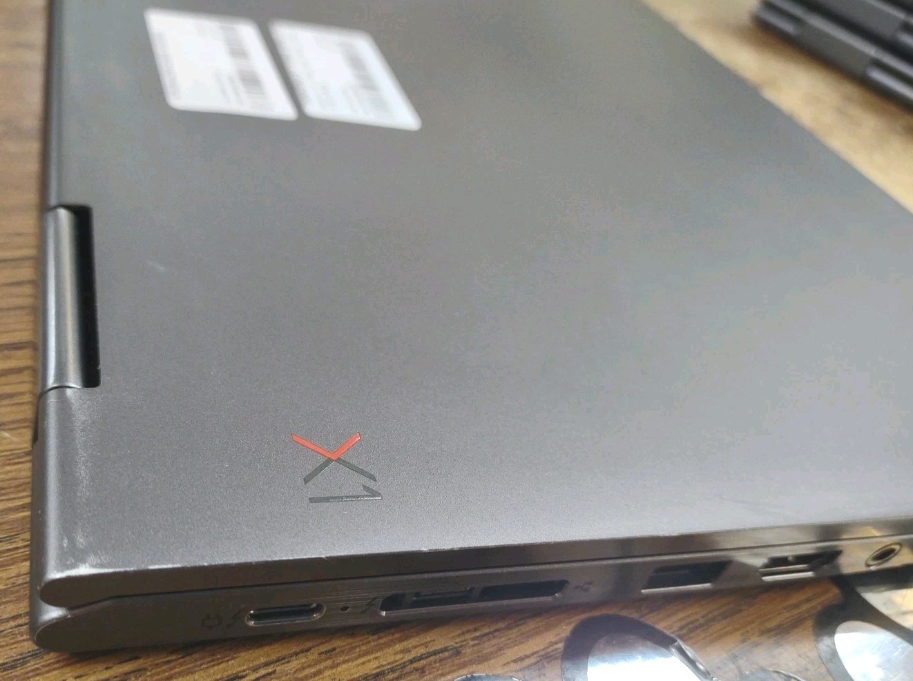 Lenovo ThinkPad X1 Yoga 4th Gen 14″ W/16GB, 256GB, i7-8665U, Touch, Stylus.