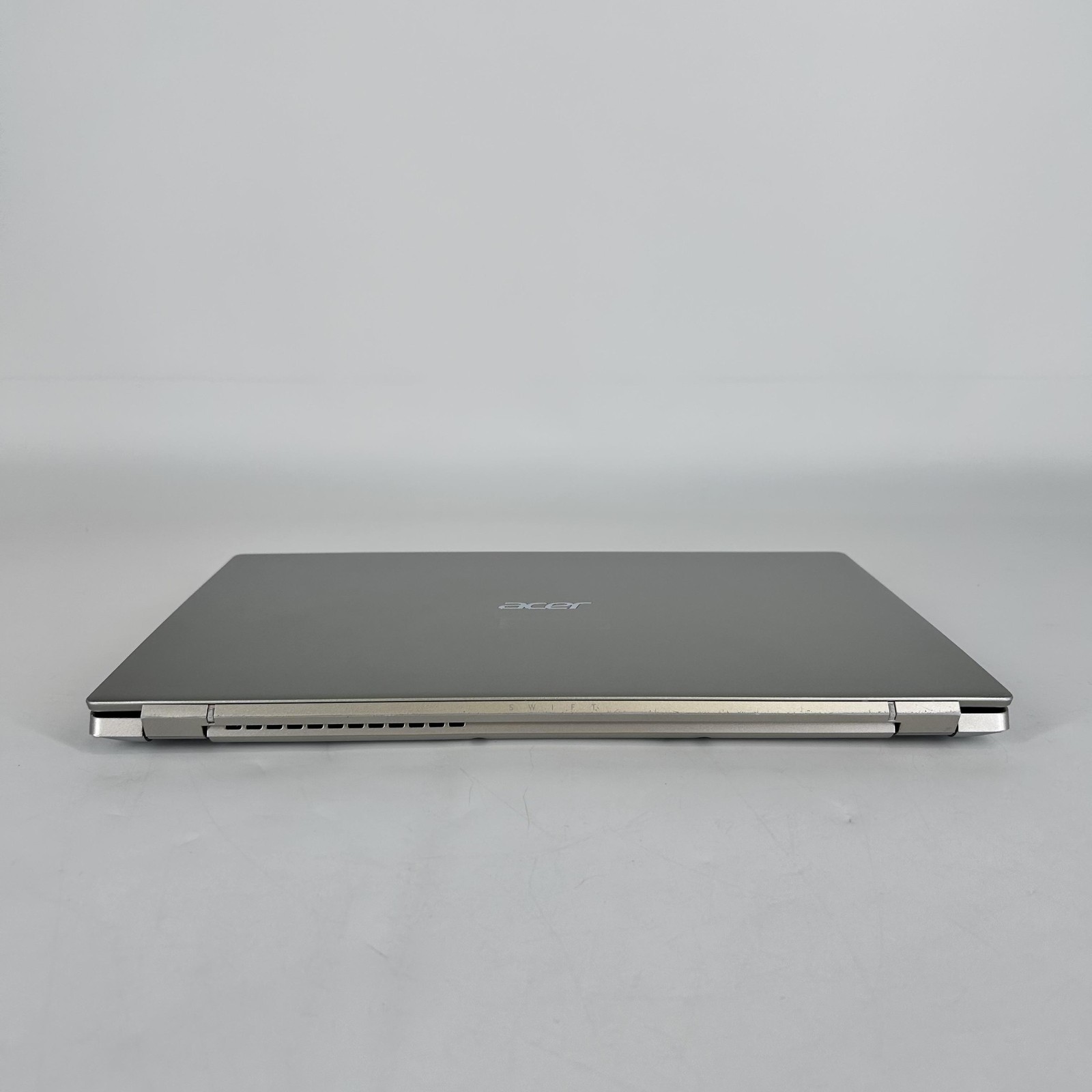 Acer Swift X 14 FHD 1.9 GHz Ryzen 7 5800U 16GB 512GB SSD RTX 3050 Ti Good