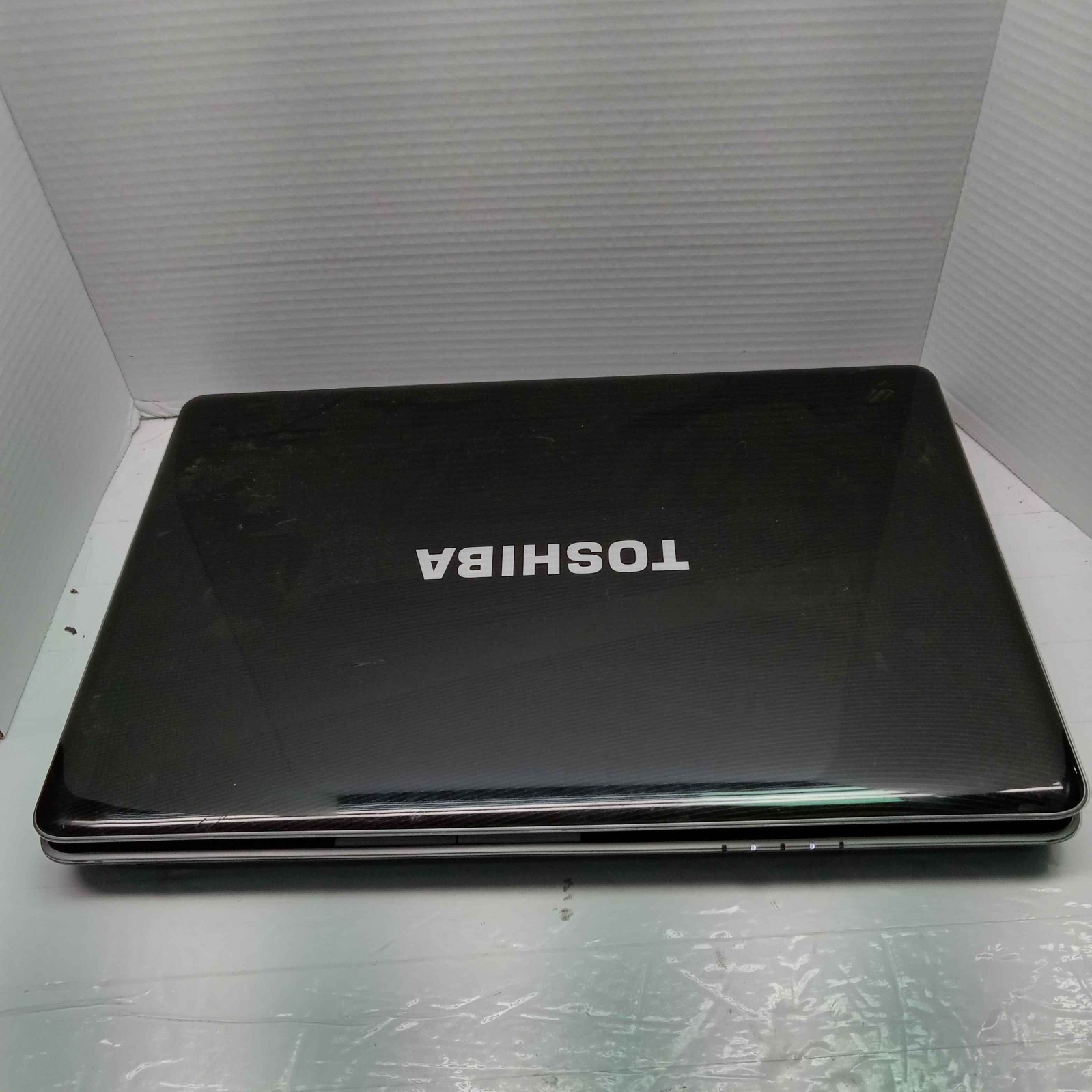 Toshiba Satellite P505 18.4″ Laptop Core 2 Duo T6600 6GB RAM Blu-Ray No Batt ^