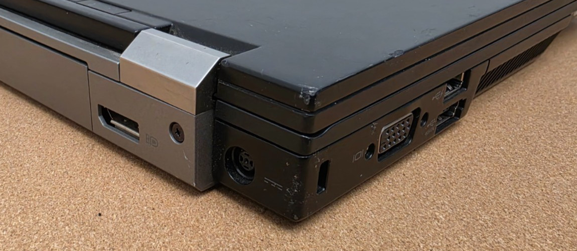Dell Latitude E6400 Series Core 2 Duo HD N-T 2GB Ram No HDD or SSD No OS AS-IS