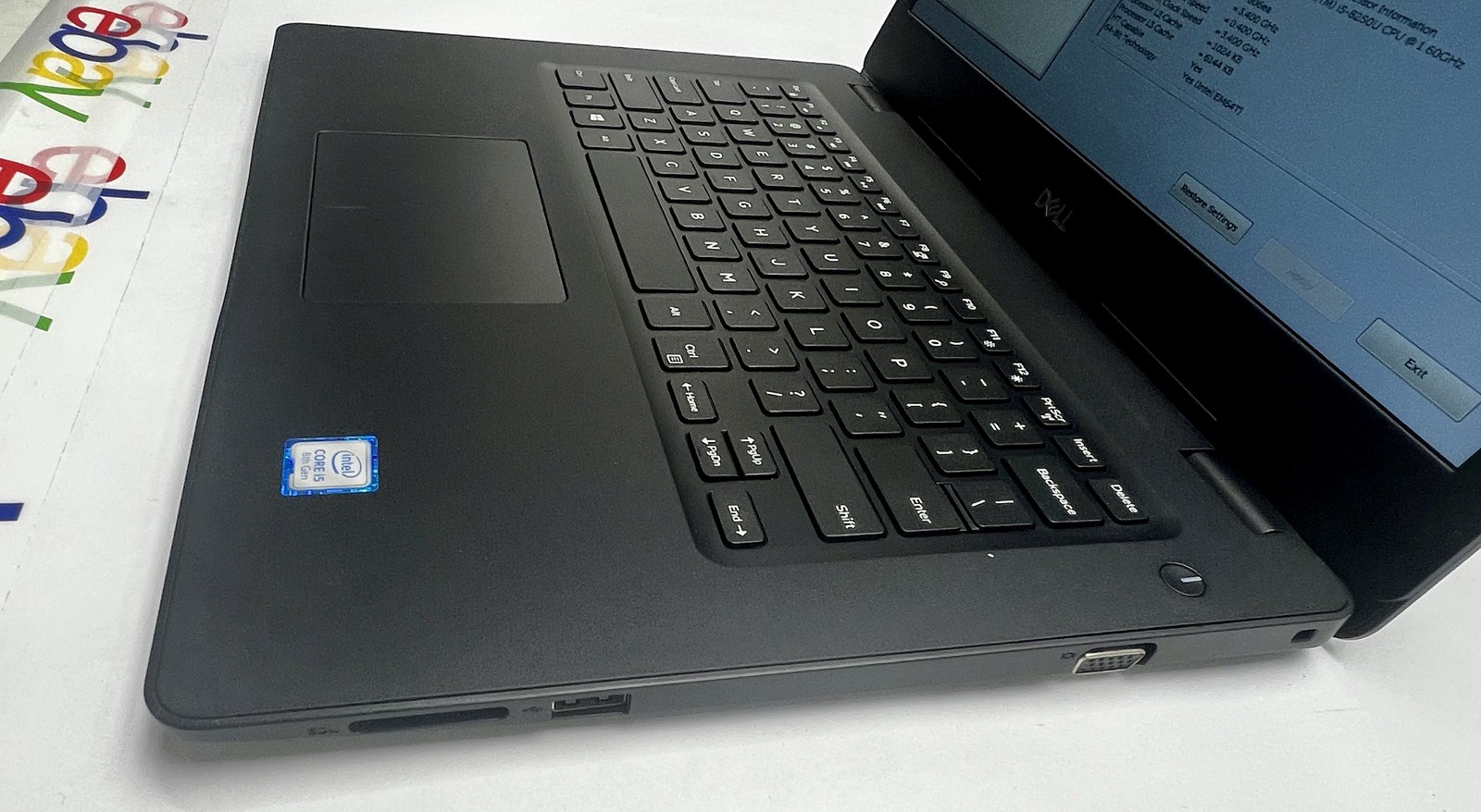 Dell Latitude 3490, intel i5, 8GB, 240GB SSD, Windows 11 Pro /w charger