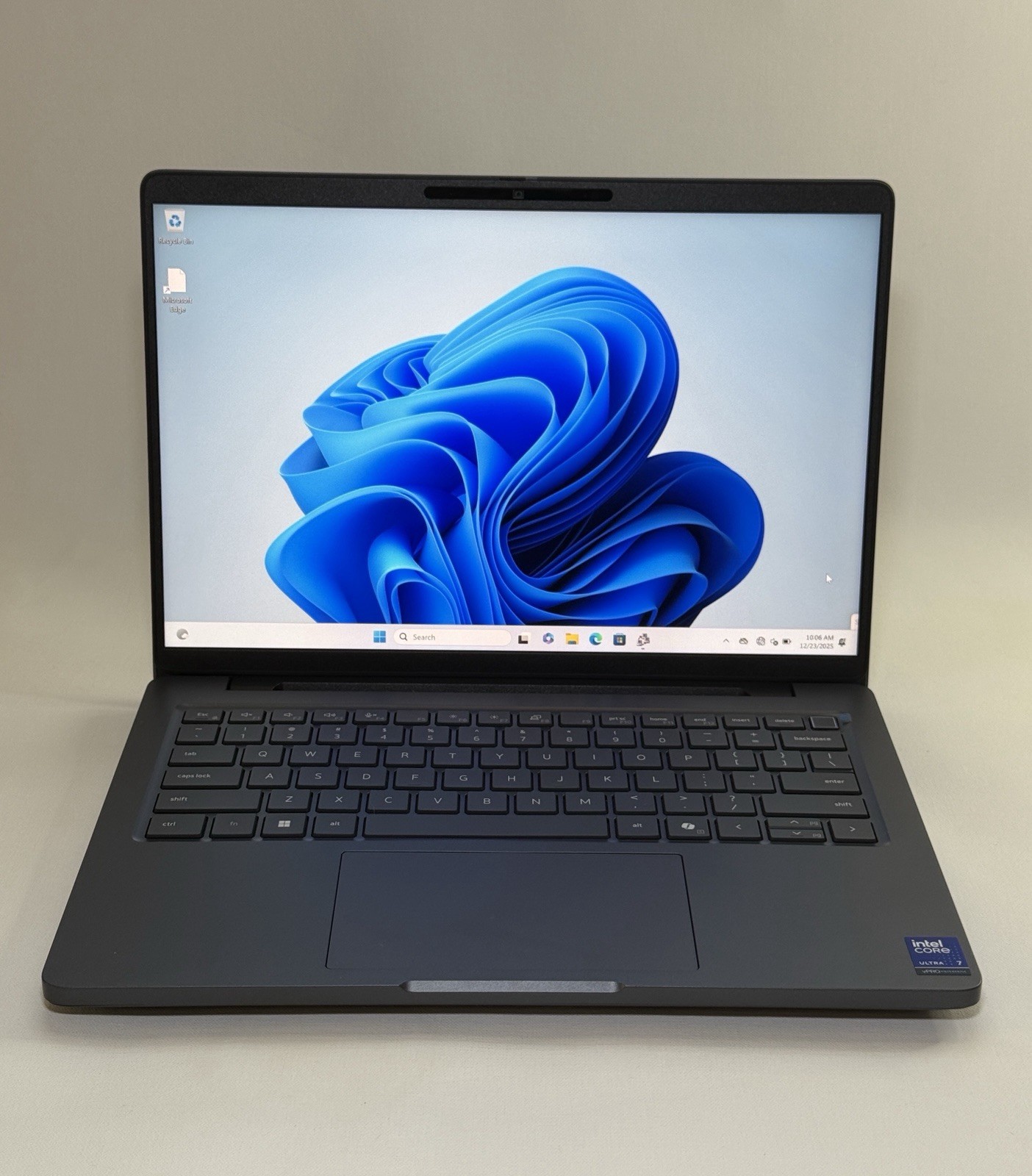 Dell Pro Max 14 MC14250 FHD+ Ultra 7 265H 32GB 2TB SSD RTX PRO 500