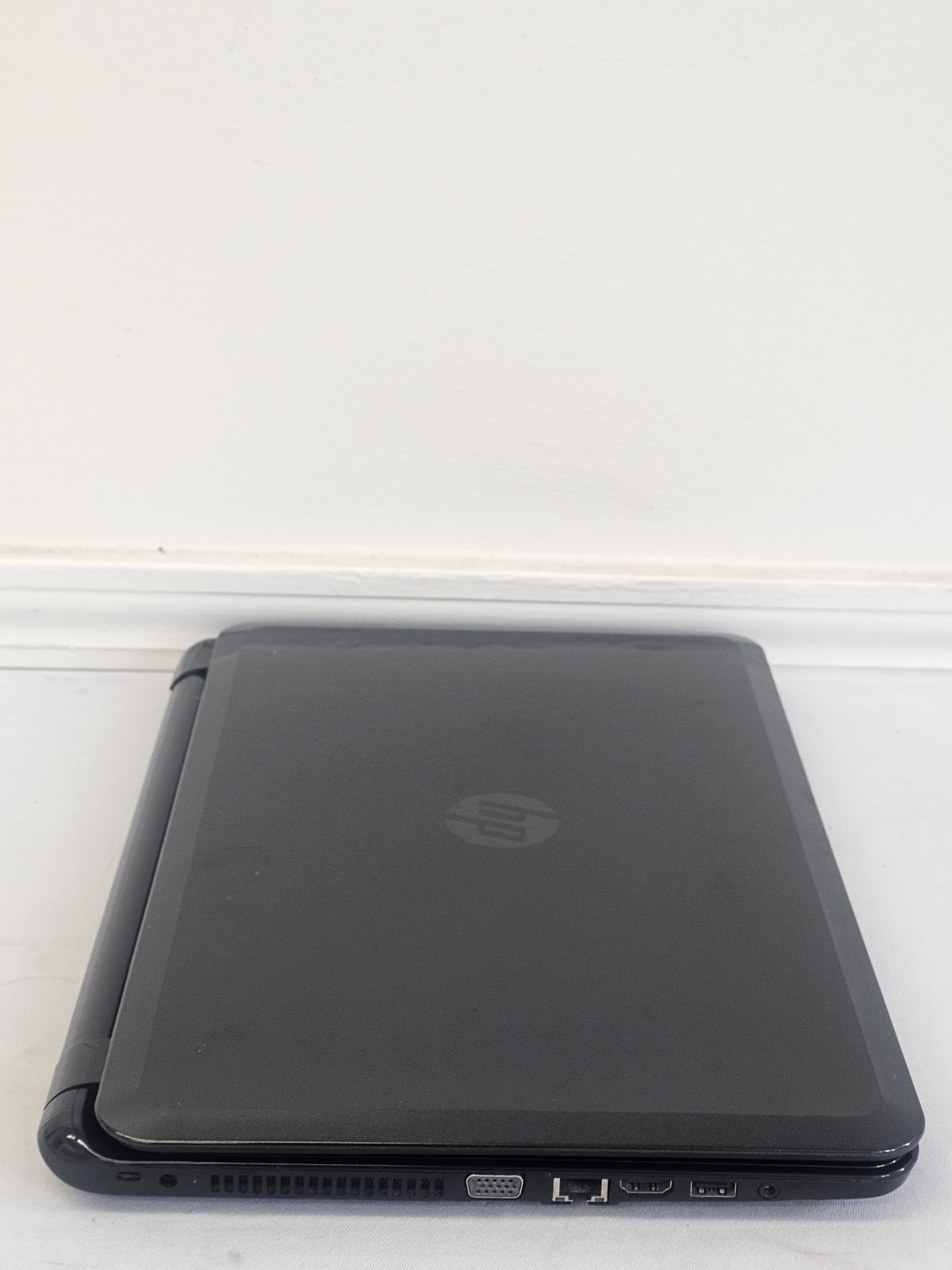 HP Notebook 15 Laptop – Intel Pentium N3520 – 4GB RAM 750GB HDD BAD BATT Win 10