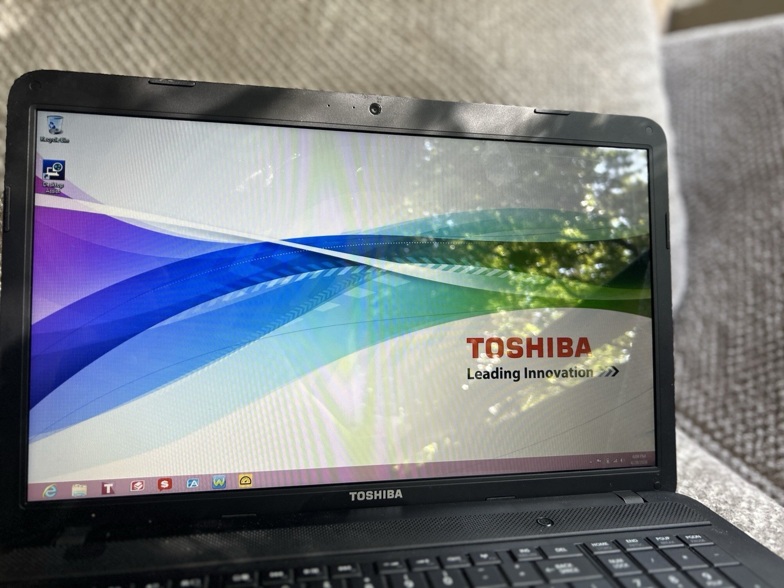 Toshiba Satellite C675-S7308 17.3″ Laptop Intel i3 Windows 8 Black Wi-Fi Webcam
