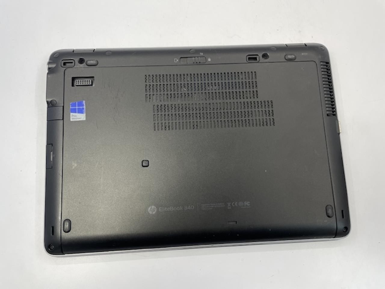 HP ELITEBOOK 840 G2 Laptop w/ Intel Core i5-5300U 2.30 GHZ + 8 GB | No HD / OS B