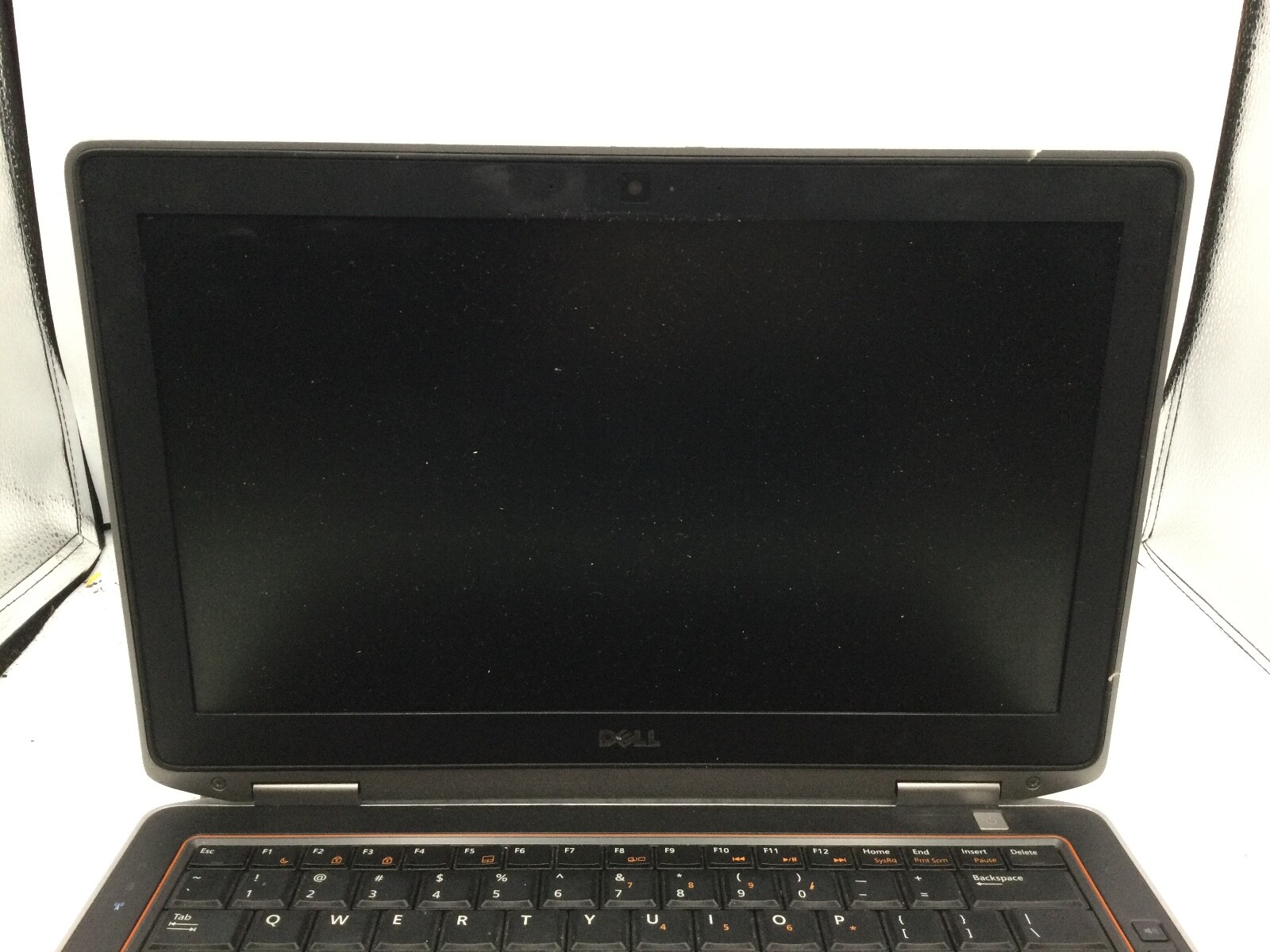 DELL LATITUDE E6320 – FOR PARTS / NO POWER – INTEL I5 – 4GB RAM -READ DESC – BB