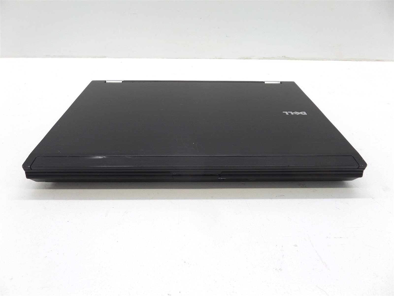 Dell Latitude E6400 14.1″ Laptop Core 2 Duo P8700 2.53GHz 4GB – No HDD