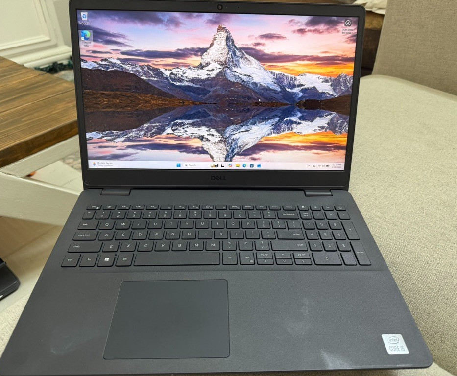 Dell Inspiron 3501 i5 15.6” Touchscreen Laptop 2019 16GB RAM 1TB SSD Windows 10P
