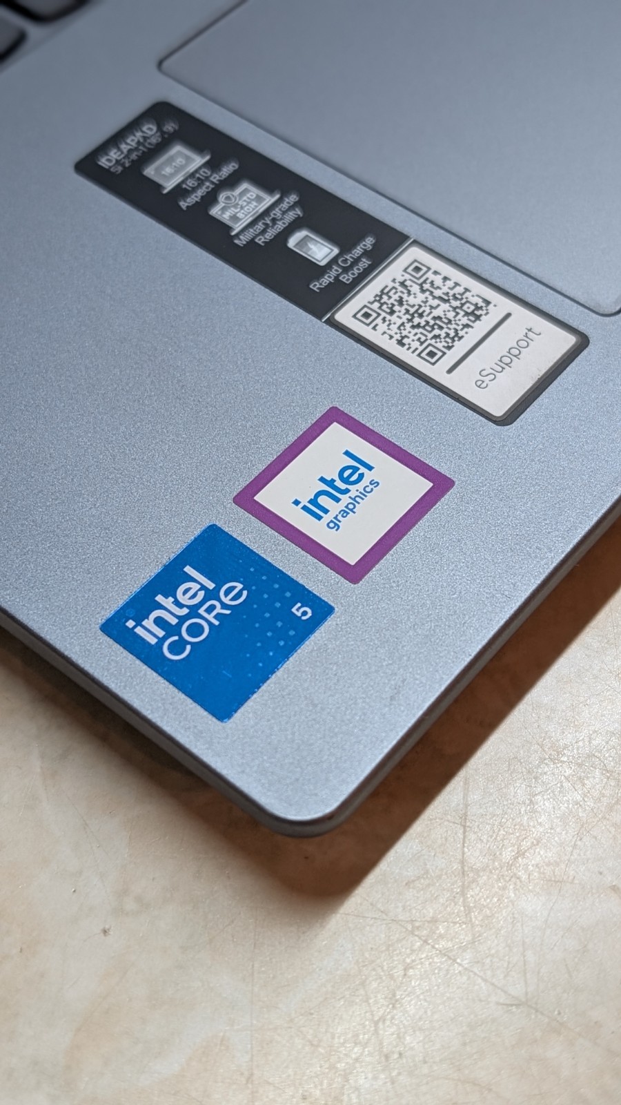 Lenovo IdeaPad 5 2-in-1 16IRU9 16″ Core 5 120U 1.4GHz 16GB RAM 512GB SSD