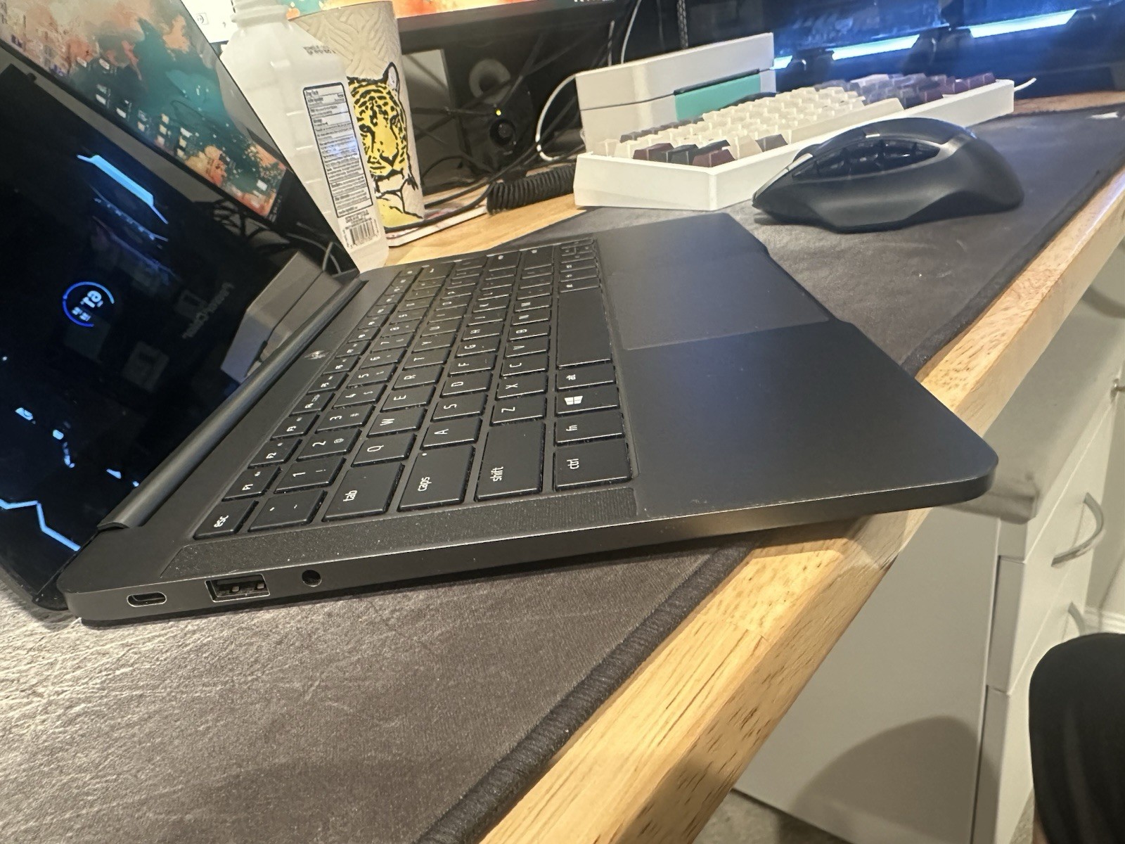 Razer Blade Stealth 13” Intel 7500U 2017 RZ09-0196 256Gb SSD 16Gb RAM Touchscrn