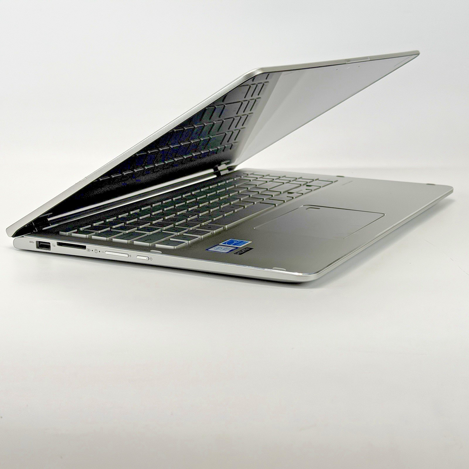 ASUA Q505UAR Intel i5-8250u 1.60 GHz 12 GB RAM 256 GB SSD Win 11 Home