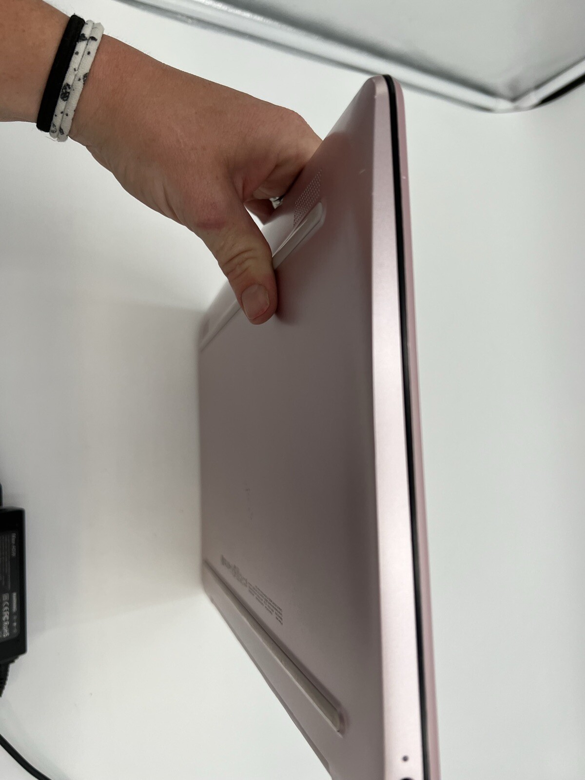 HP Stream 14-cb172wm 14″ . Rose Gold