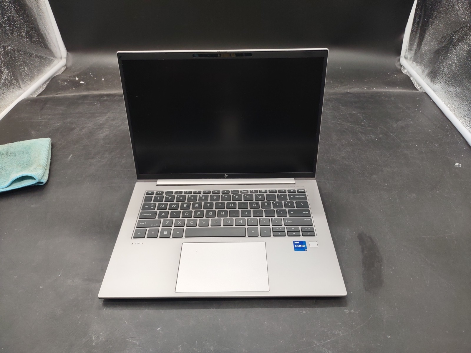 HP Zbook Firefly 14″ G10 i7 1355U 16GB RAM 512GB NVME NO OS