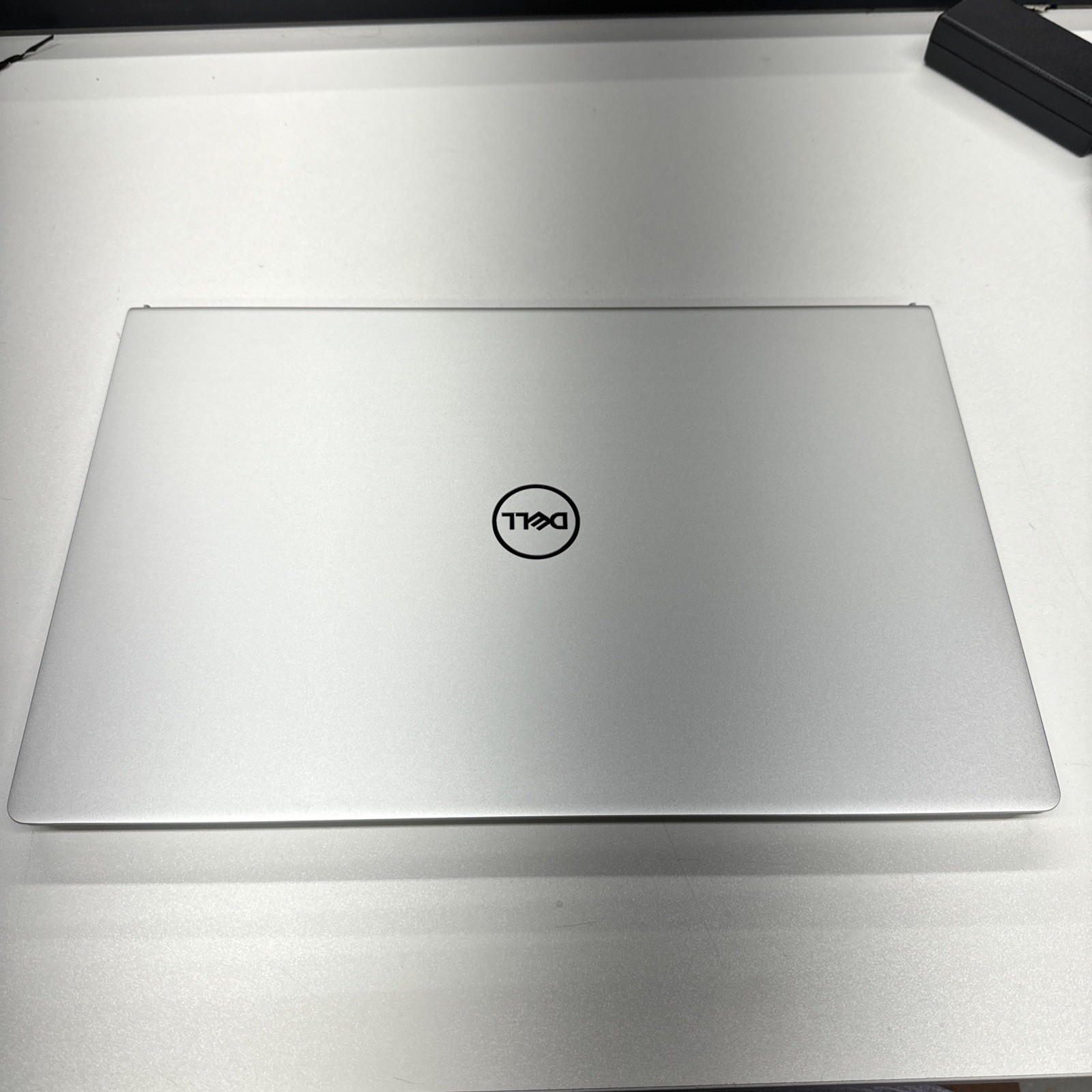 Dell 15. DC15250 P112F011. Used!