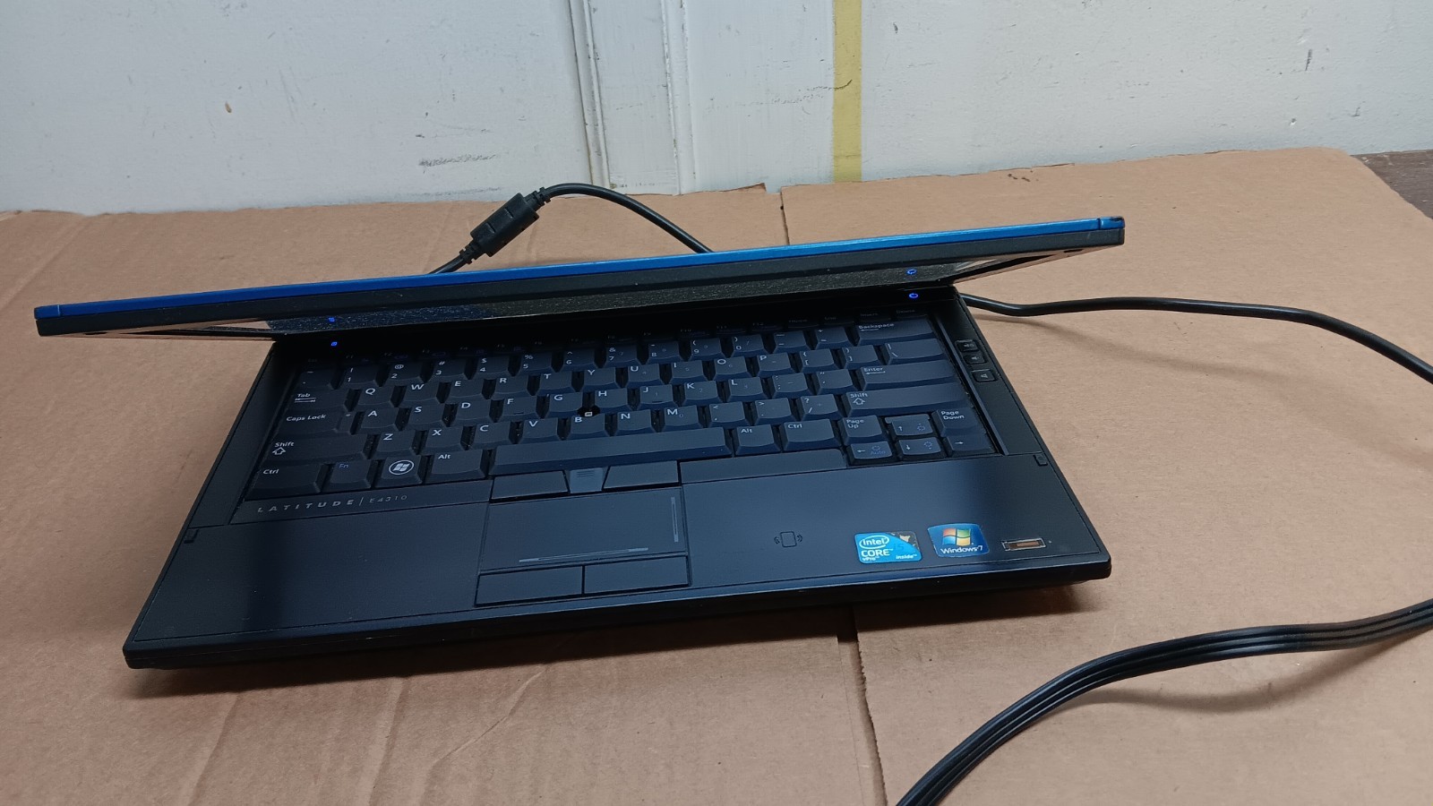 Dell Latitude E4310 Laptop intel Core I5 M560 @ 2.67GHz 4GB RAM 13.3″ LCD Screen