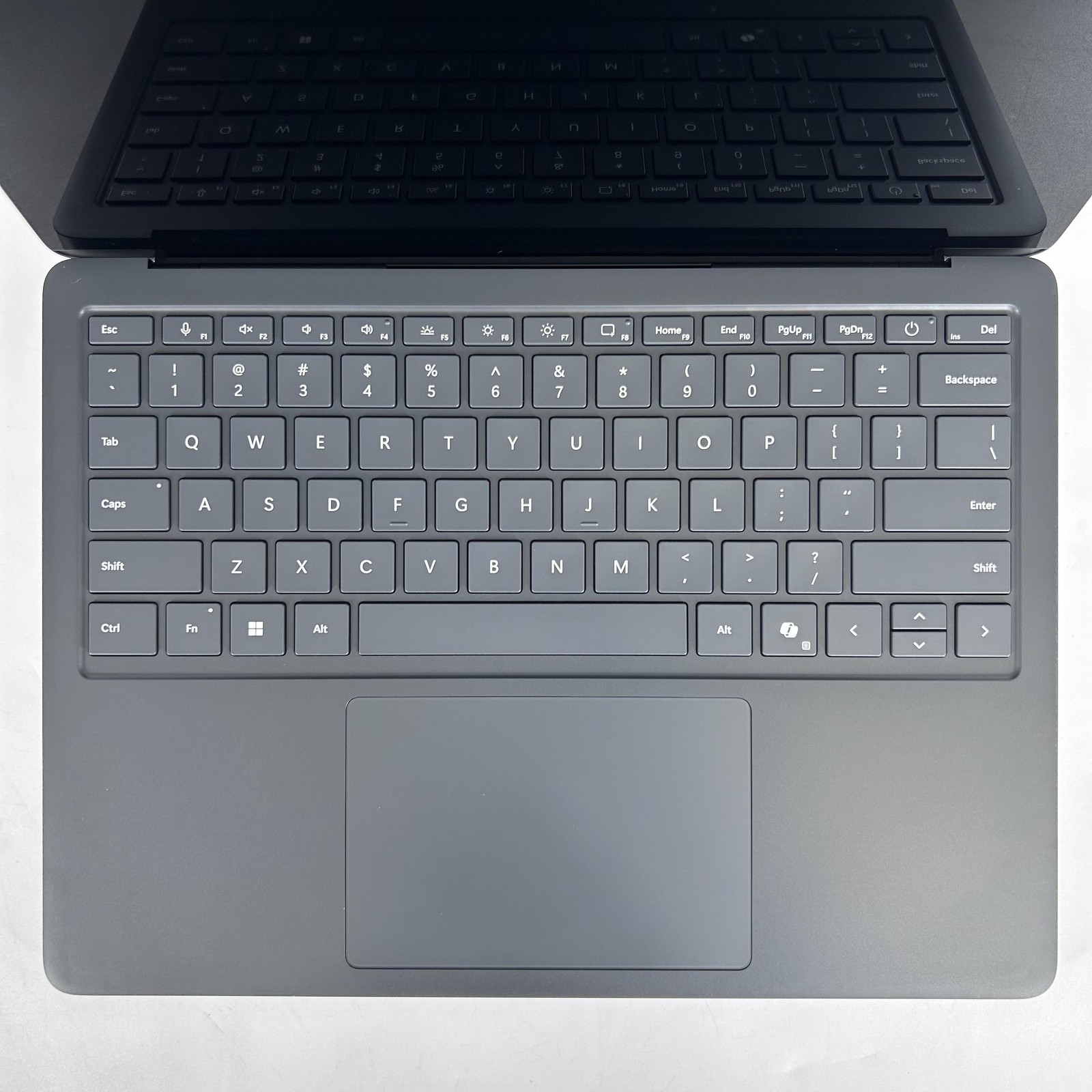Microsoft Surface Laptop 7 13 5G 2K TOUCH Ultra 7 268V 32GB 1TB MINOR FRAME GAP