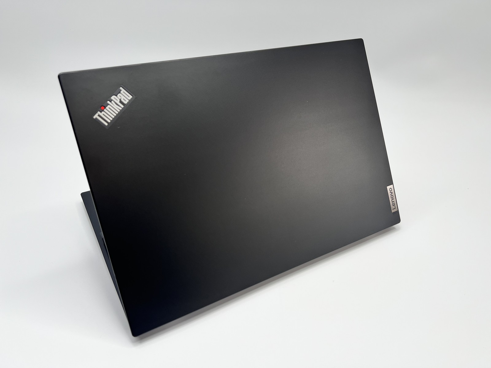 Lenovo ThinkPad L15 Gen 1 15.6″ FHD i7-10510U 16GB RAM 512GB SSD Windows 11 Pro