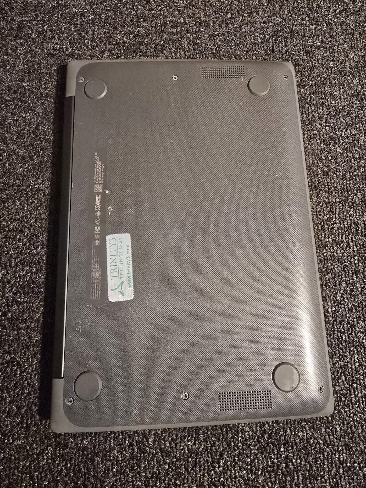 HP- Chromebook 11A G8 11.6″ (32GB eMMC, AMD A4-9120C, 4GB) Laptop ***