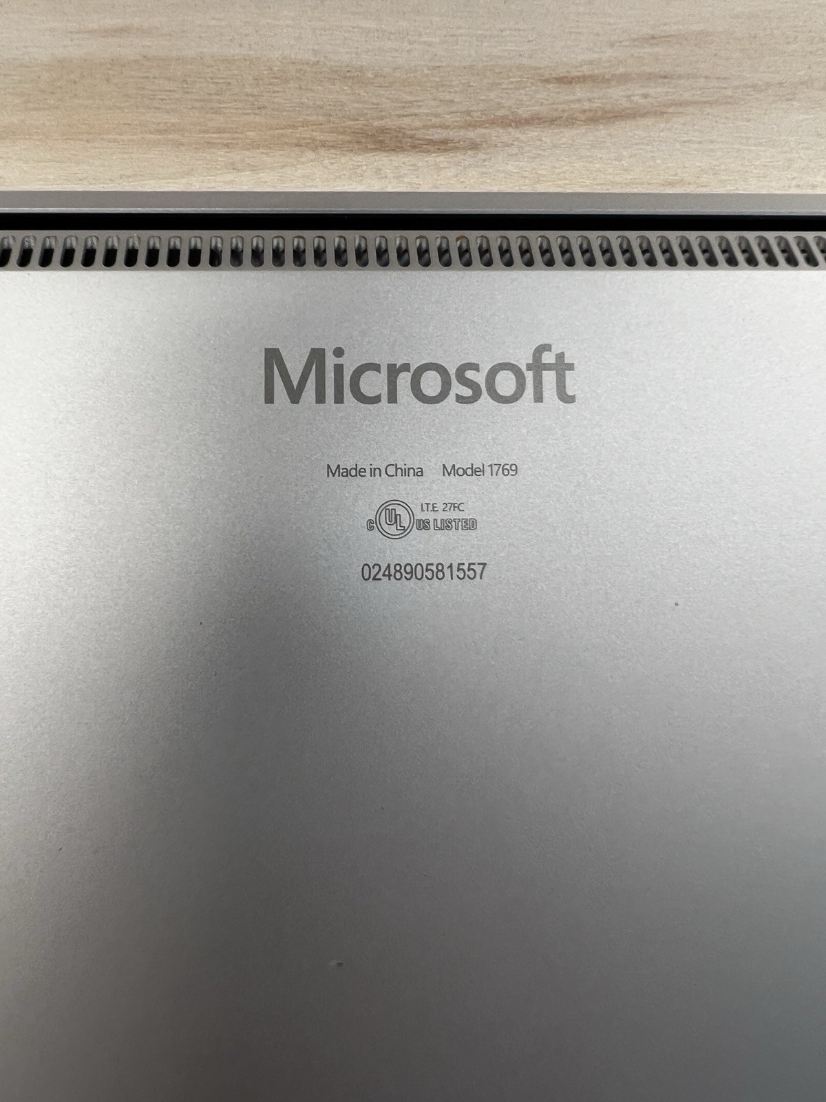 Microsoft Surface Laptop 13.5” (512 GB, Intel Core i7 7th Gen., 16 GB) -…