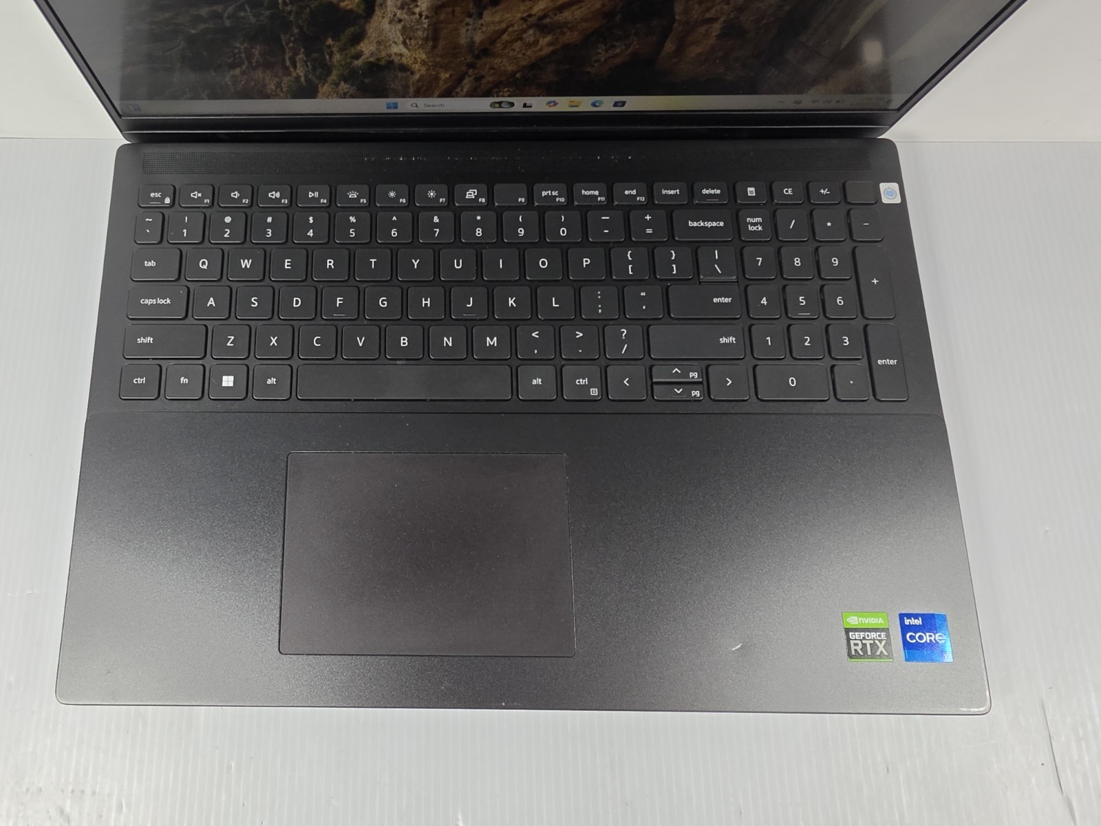 DELL Vostro 7620 i7-12700H 16GB 512GB Nvidia GeForce RTX 3050 Ti Windows 11