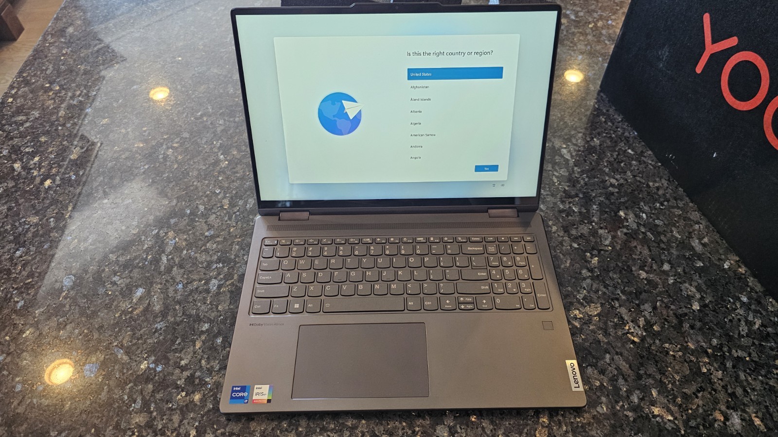 Lenovo Yoga 7i 2-in-1 Laptop 16″ Touchscreen with Intel Core i7 Processor 512 GB
