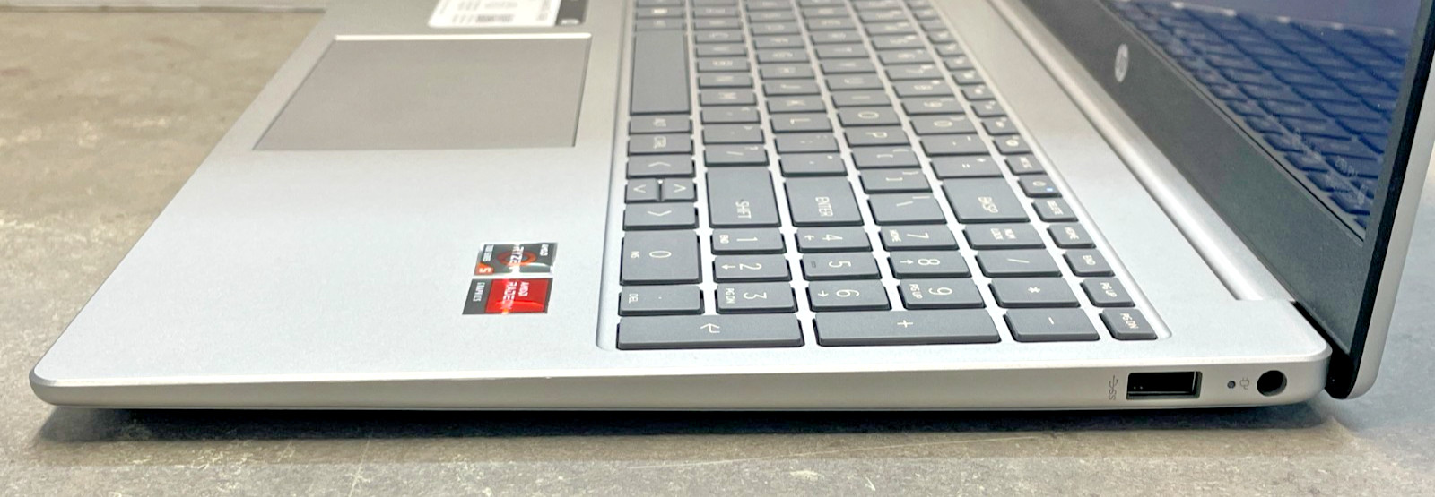HP 15-fc0025dx 15.6″ Laptop – AMD Ryzen 5 7520U 2.8 GHz, 8GB RAM, 512GB SSD